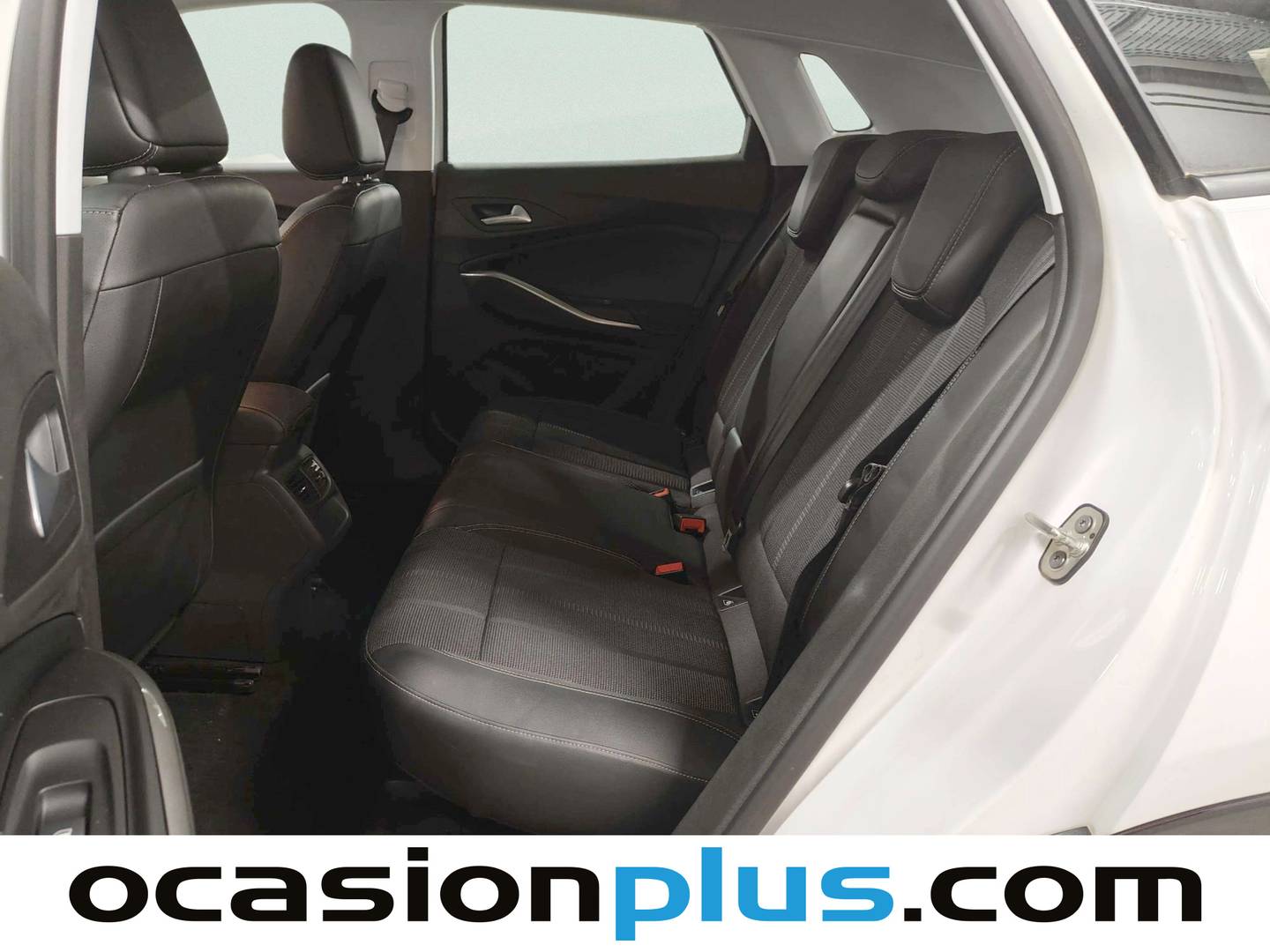 Foto asientos traseros Opel Grandland Opel Grandland 1.2 Turbo XHT S&S GS (130 CV)