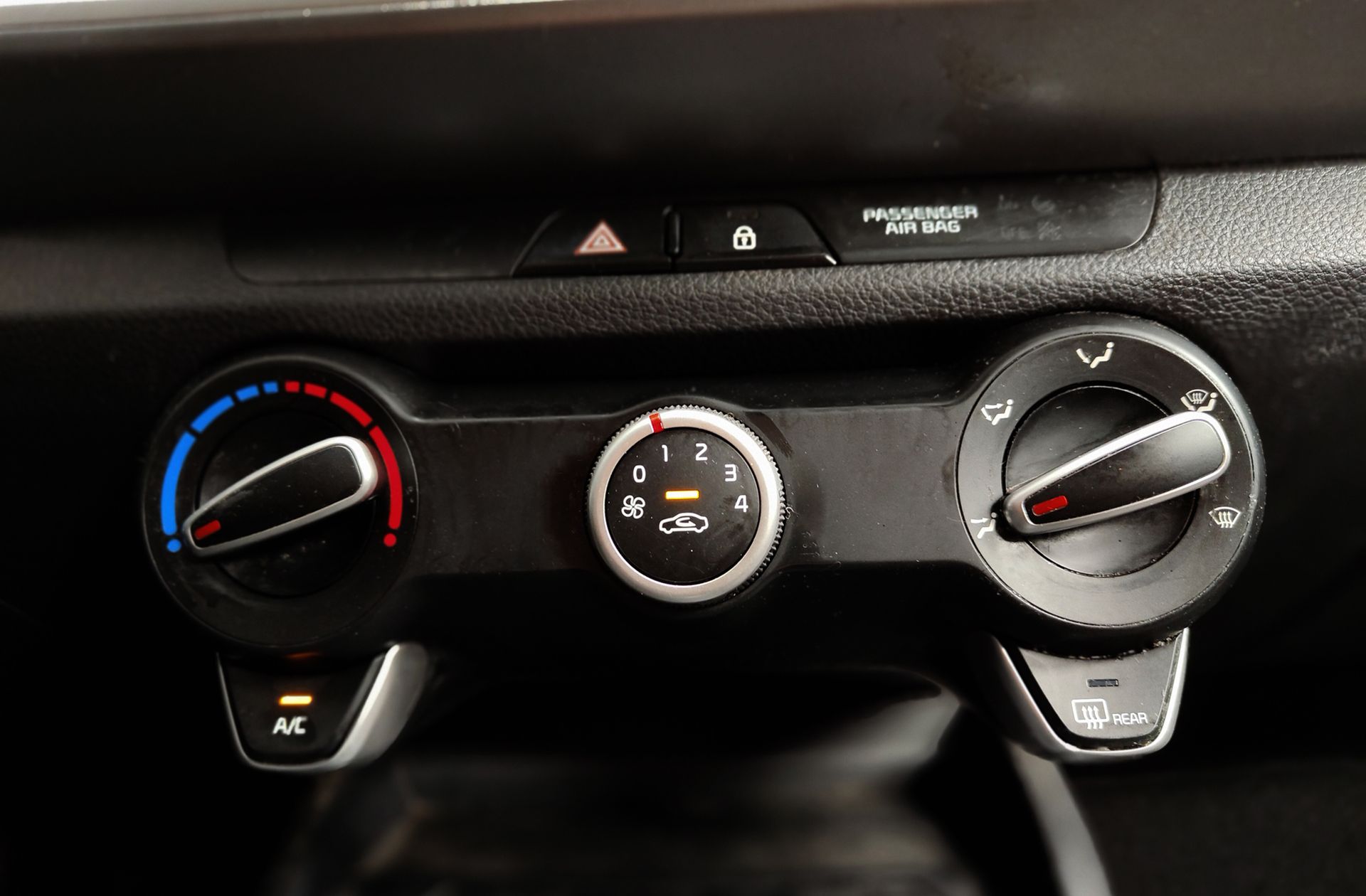 Kia Stonic 1.0 T-GDi MHEV iMT Concept - foto 26