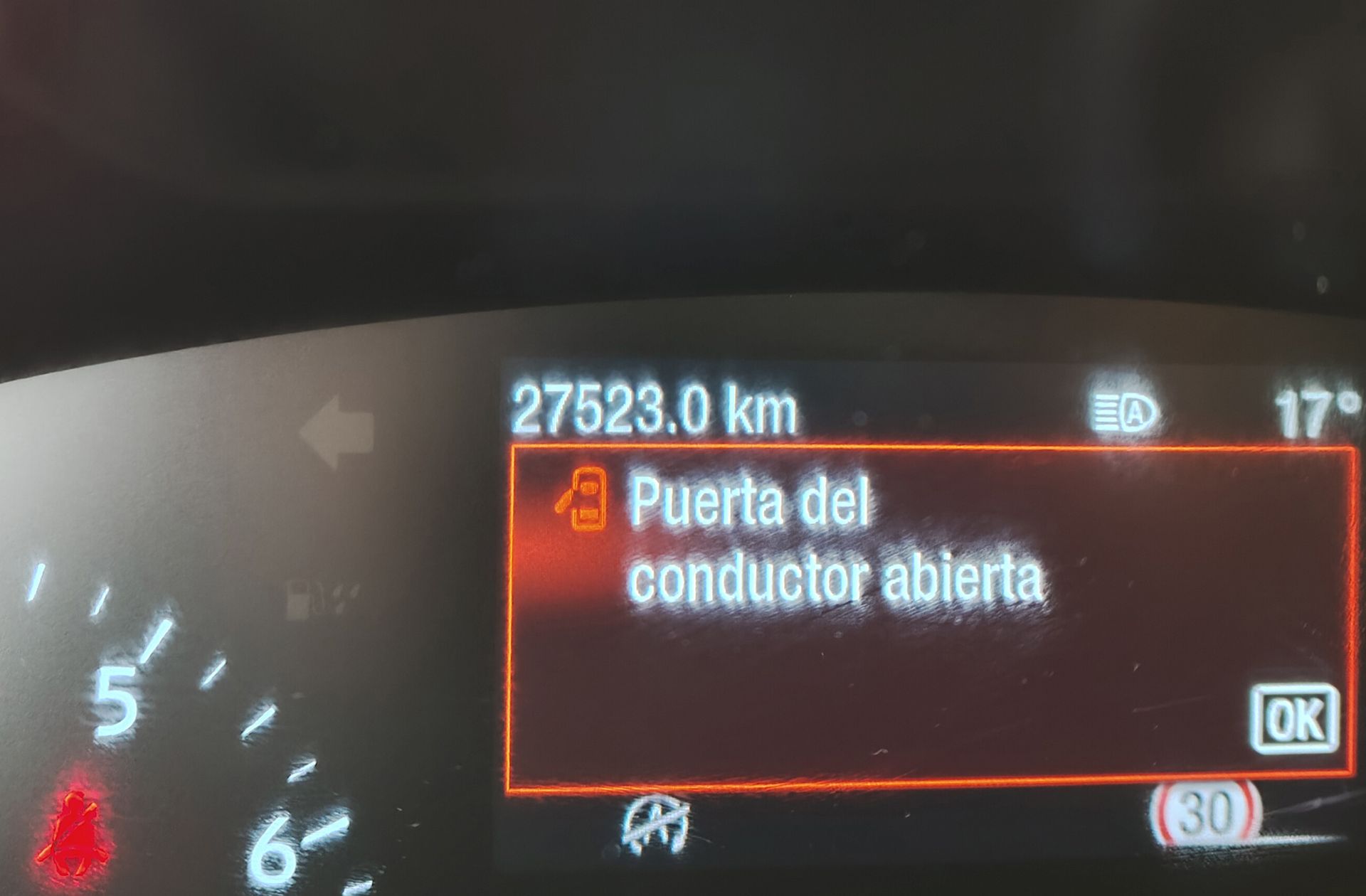 Ford Focus 1.5 EcoBoost Vignale - foto 11