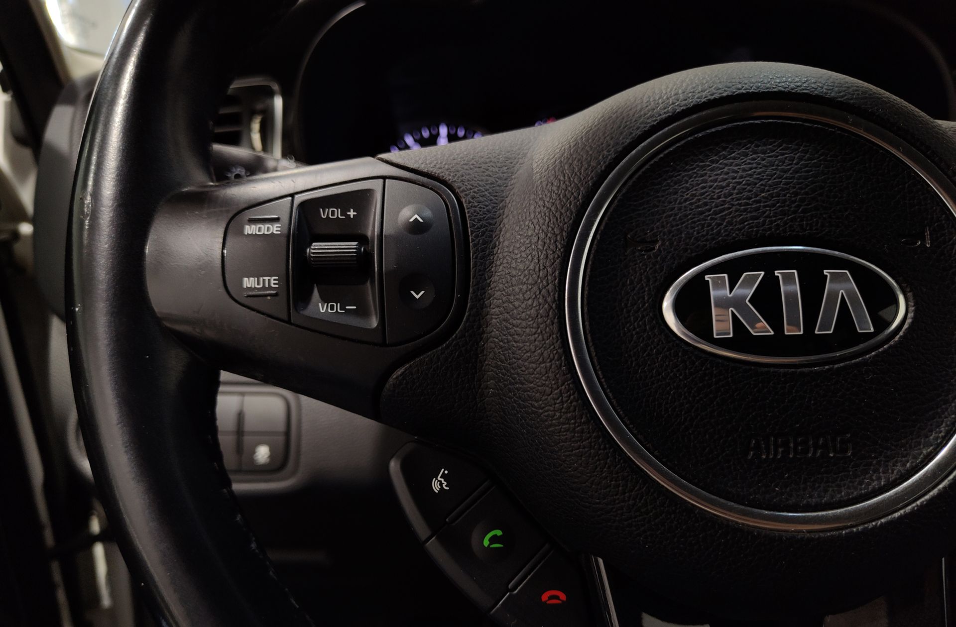 Kia Carens 1.6 GDi Drive - foto 26