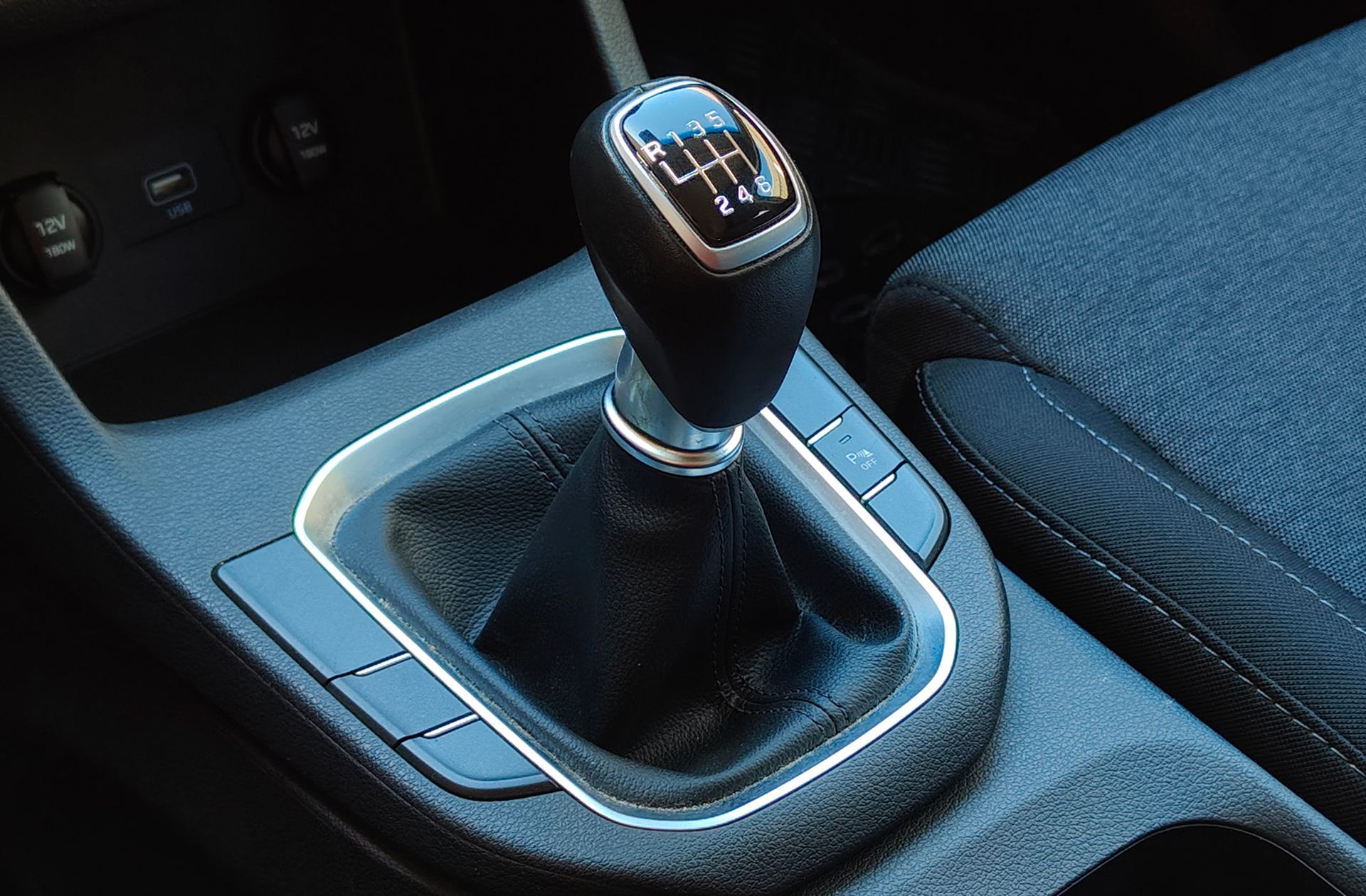 Hyundai i30 1.5 DPI Klass SLX - foto 5