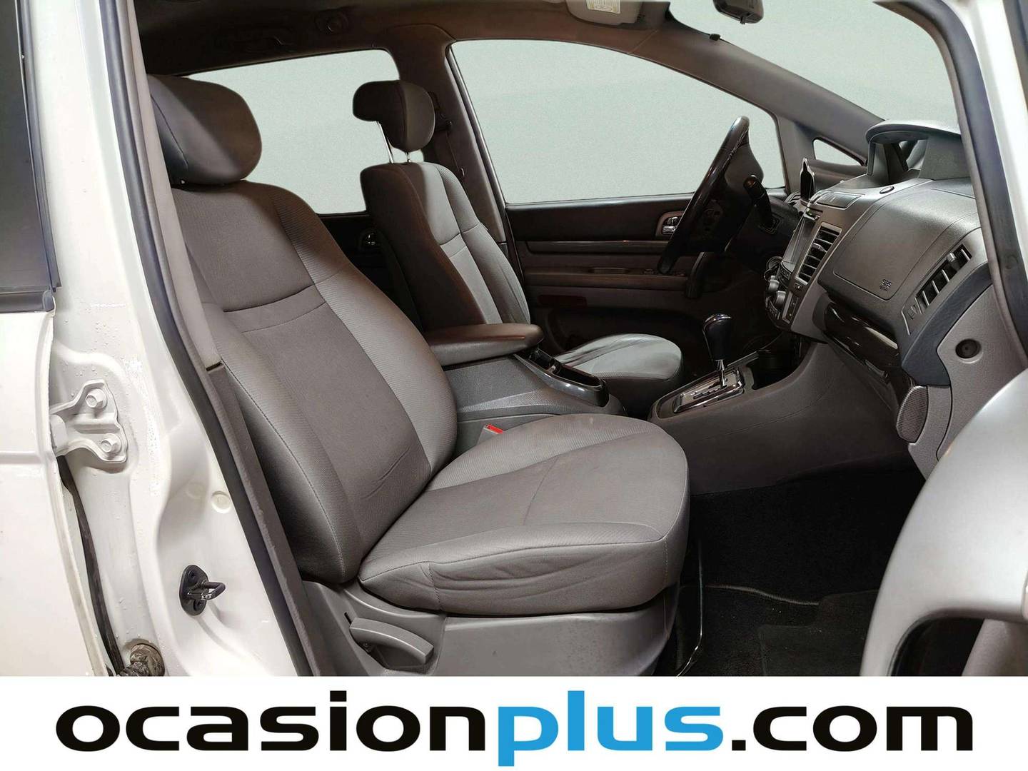 Foto SsangYong Rodius Ssangyong Rodius 2.0 e-Xdi Premium Auto (155 CV) 7 Plazas