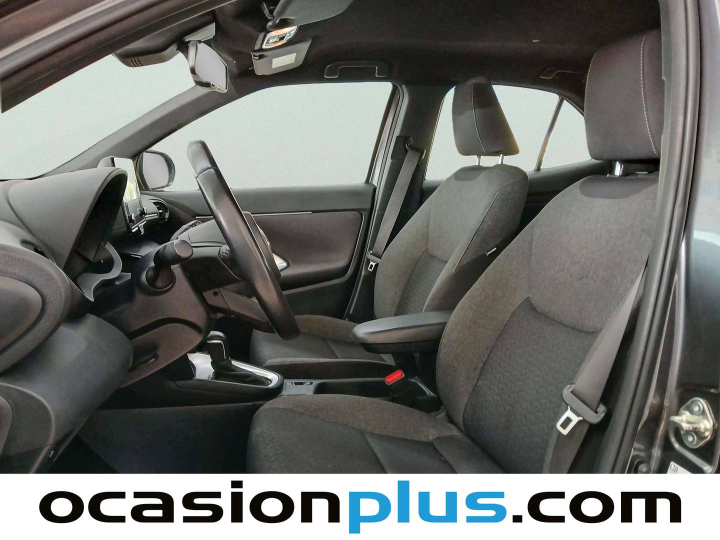 Foto asientos delanteros Toyota Yaris Cross Toyota Yaris Cross 120H Active Tech (116 CV)