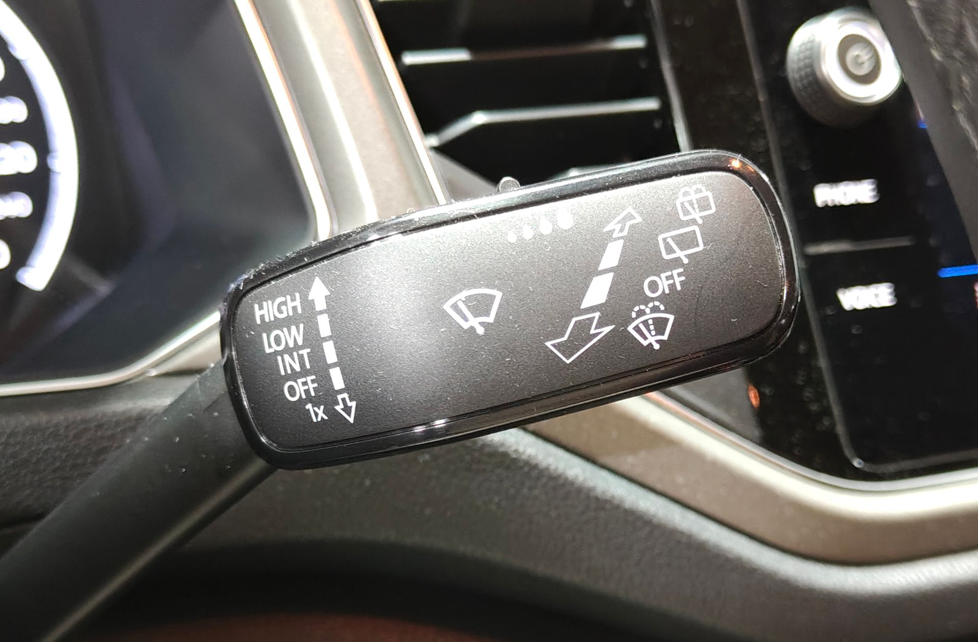 Volkswagen T-Roc Advance 1.5 TSI DSG - foto 27