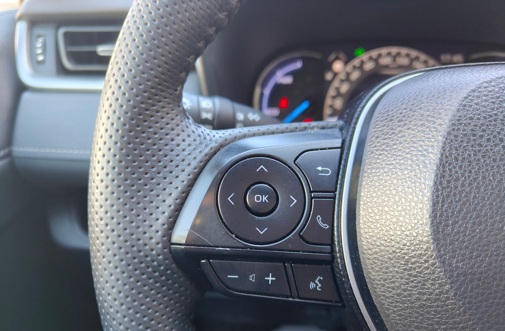 Toyota RAV4 2.5l hybrid Luxury - foto 33