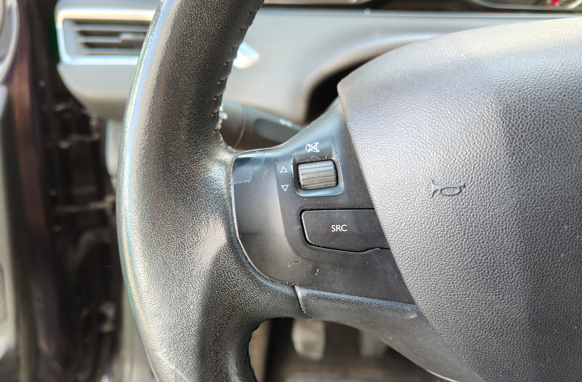 Peugeot 208 HDi 68 Style - foto 21