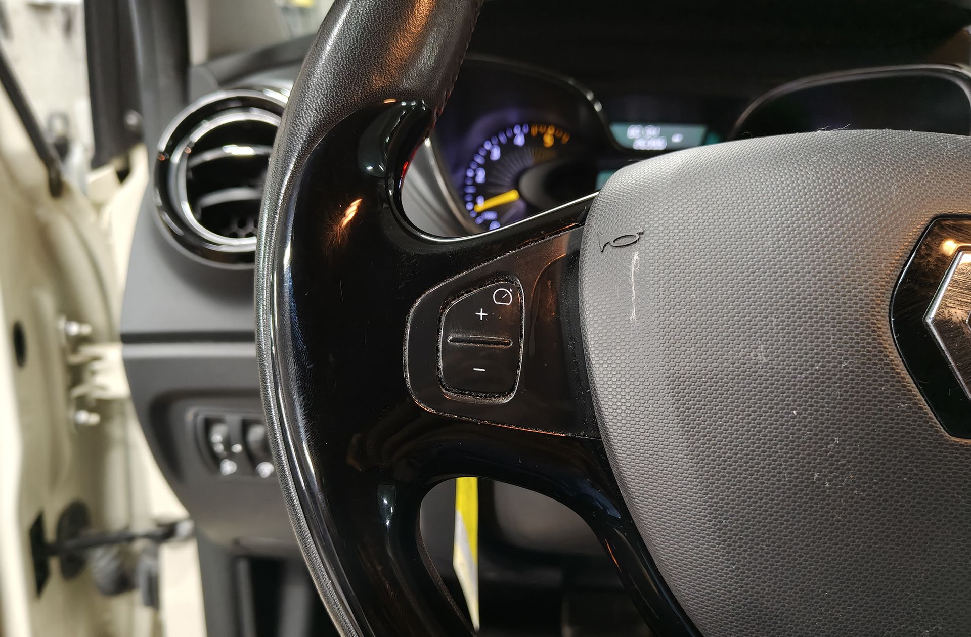 Renault Captur Zen Energy dCi EDC - foto 25