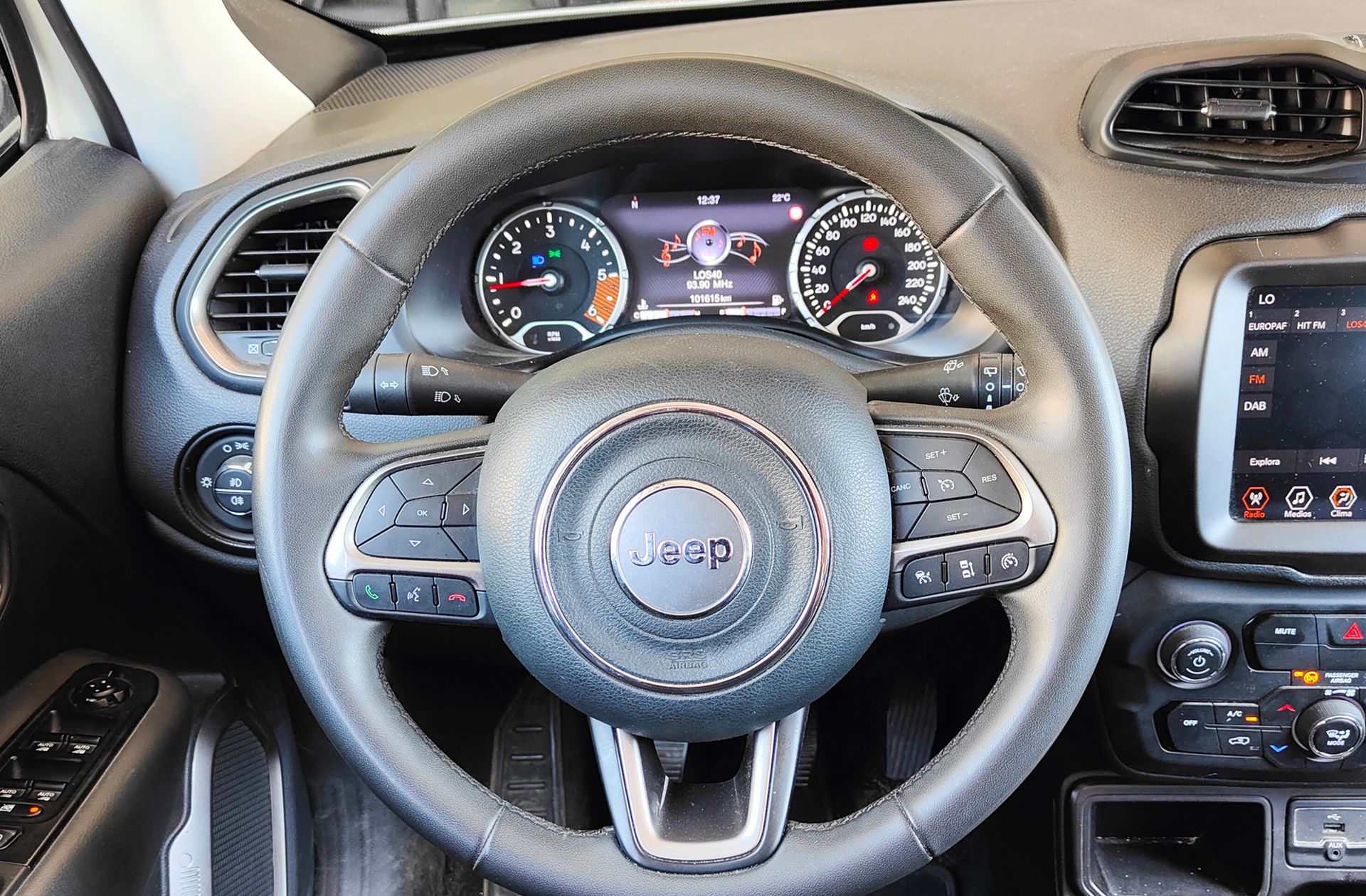 Jeep Renegade 1.6 MultiJet Limited 4x2 - foto 21