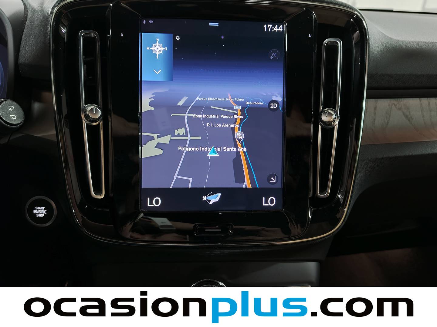Extras y acabados del Volvo XC40 Volvo XC40 T3 Business Plus (163 CV)