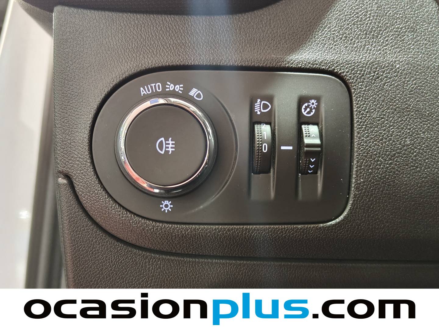 Equipamiento del Opel Crossland Opel Crossland 1.2 Elegance Auto (130 CV)