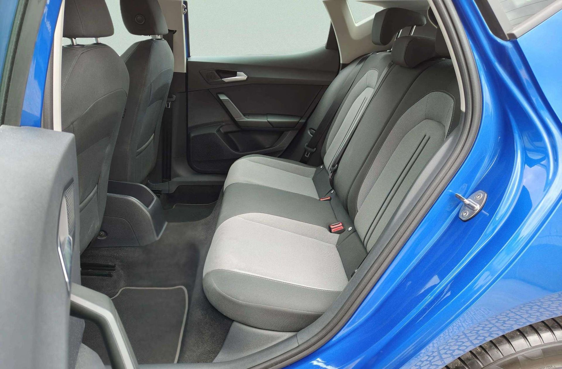 SEAT León 1.5 TSI Style 25 Aniversario - foto 14