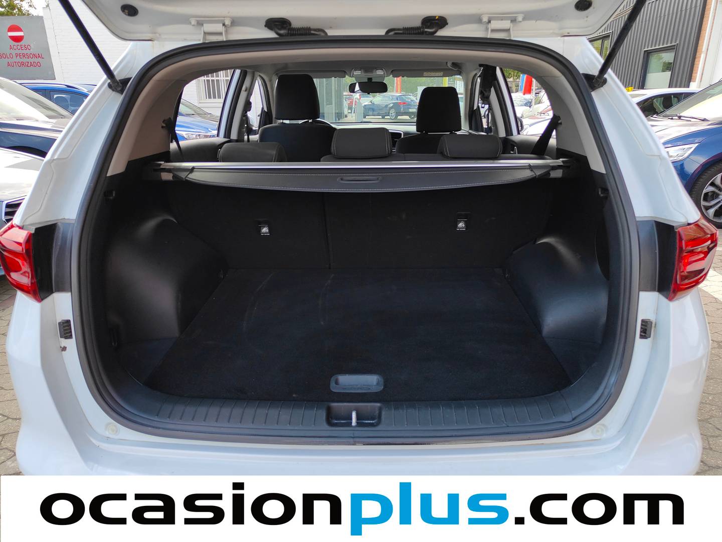 Fotos maletero KIA Sportage KIA Sportage 1.6 MHEV Concept 4x2 (136 CV)