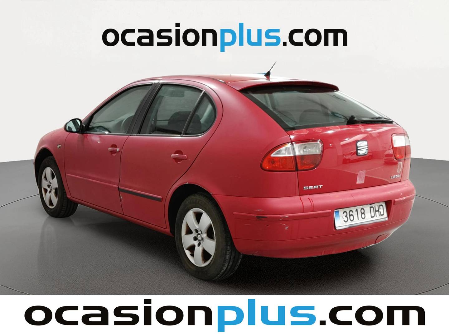 Foto trasera Seat León Seat León 1.6 Reference (102 CV) izquierda