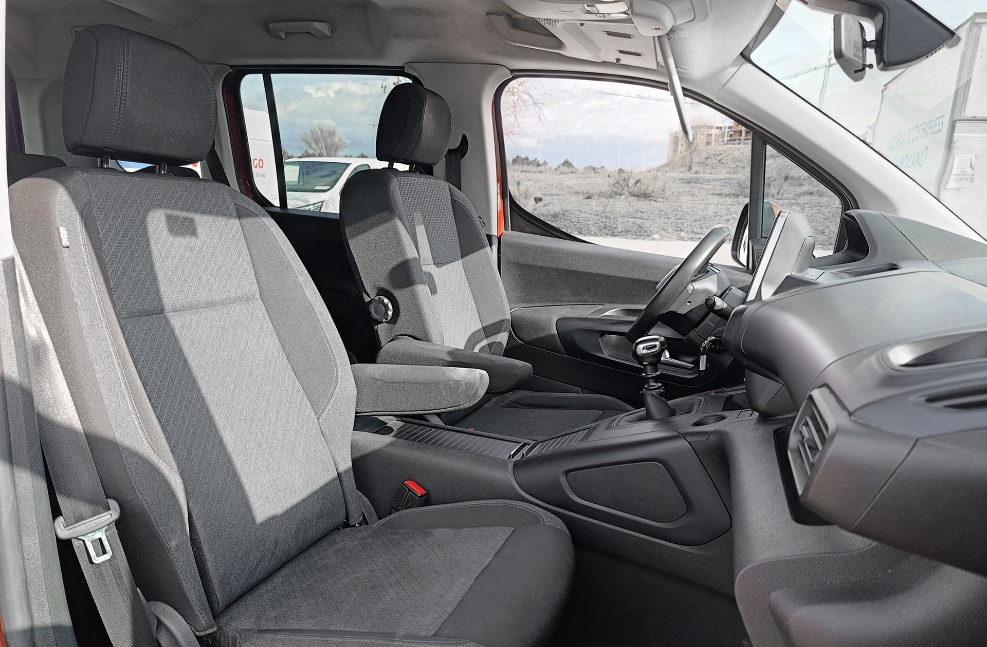 Peugeot Rifter BlueHDi 130 Allure Standard - foto 19