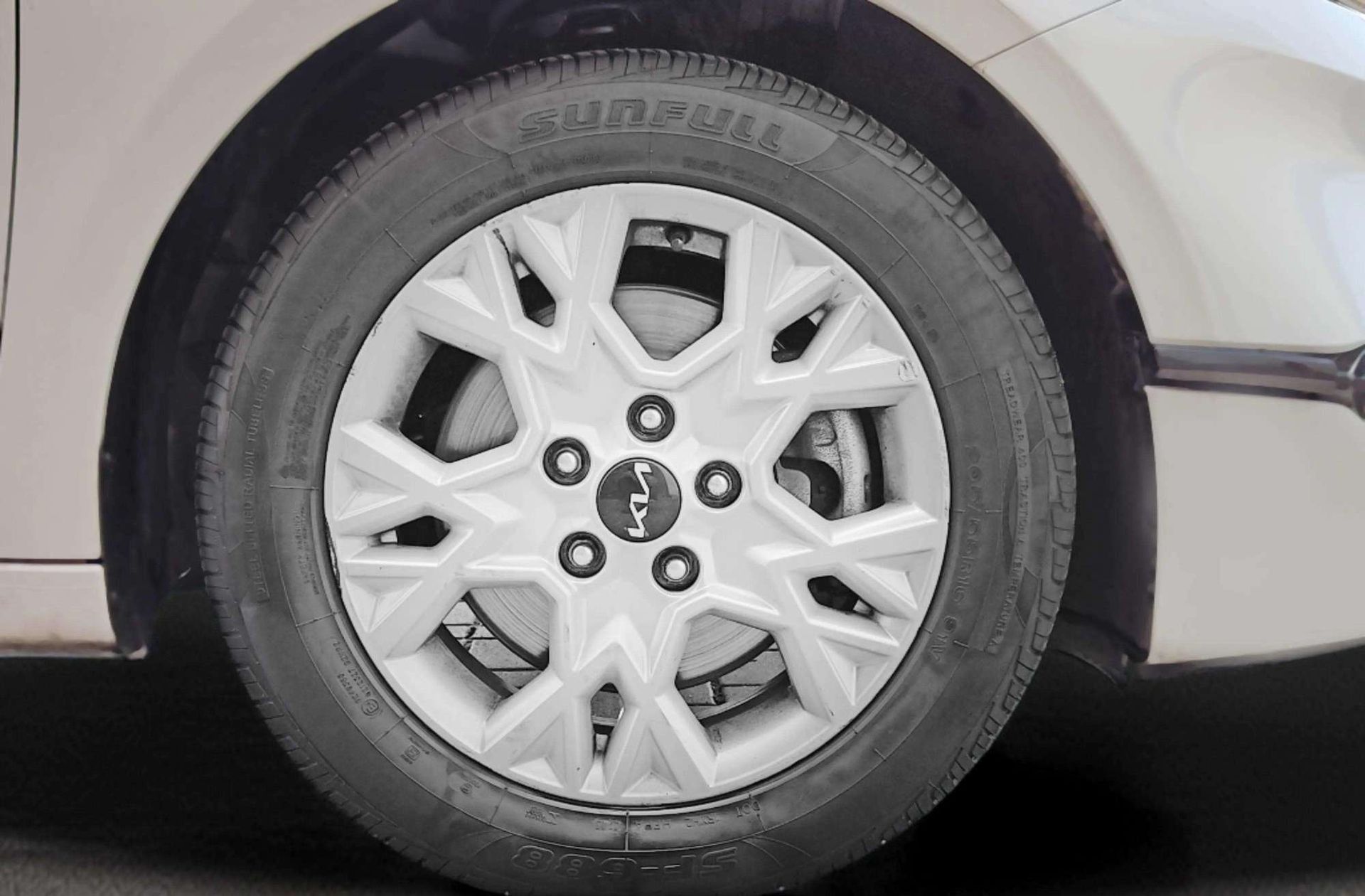 Kia Ceed 1.6 MHEV iMT Drive - foto 37