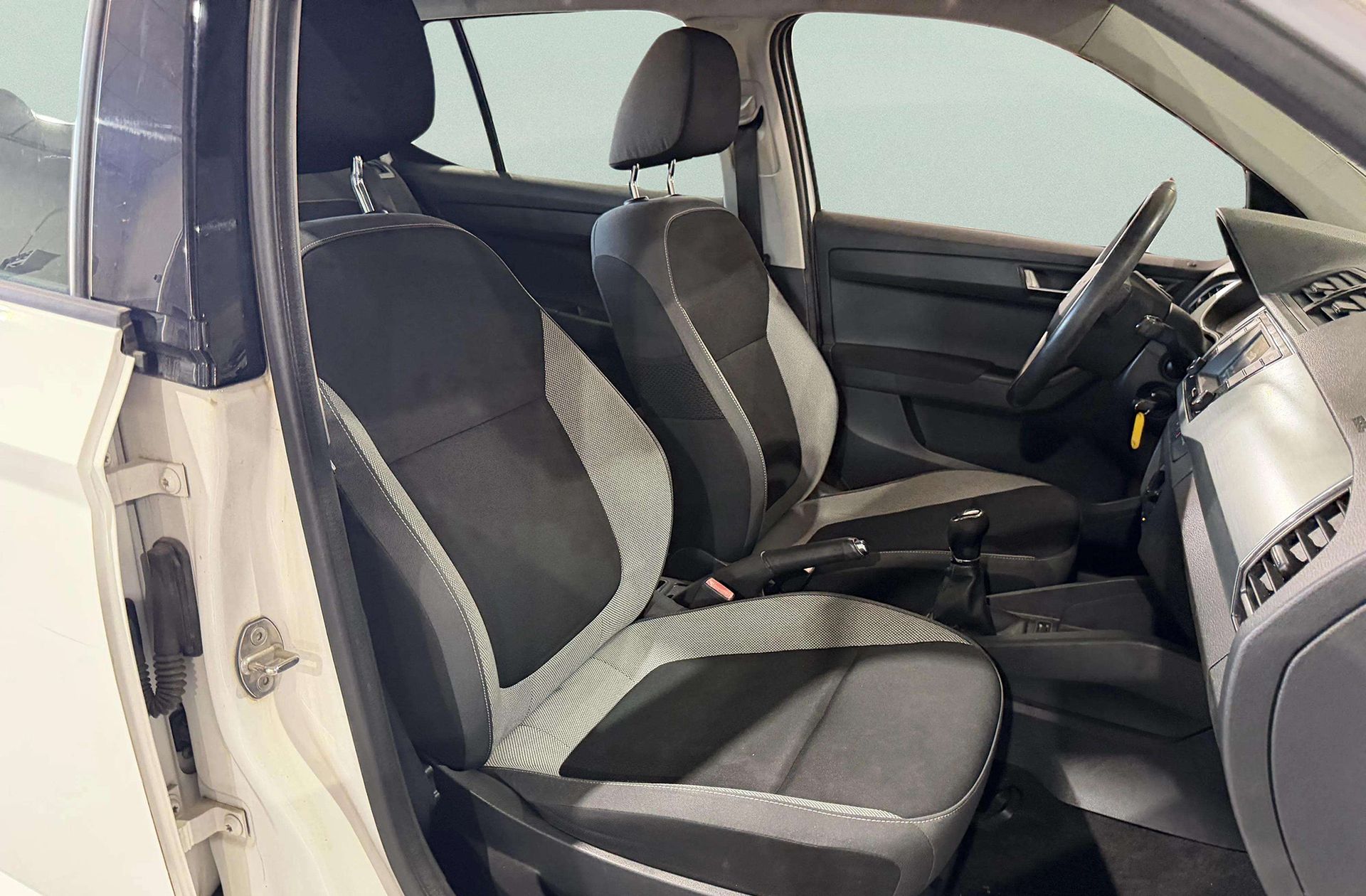 Škoda Fabia 1.4 TDI Ambition - foto 14