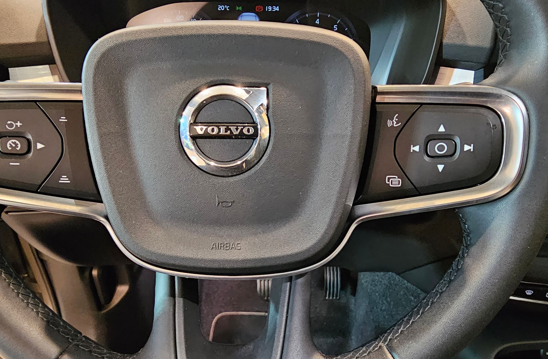 Volvo XC40 T2 Core - foto 27