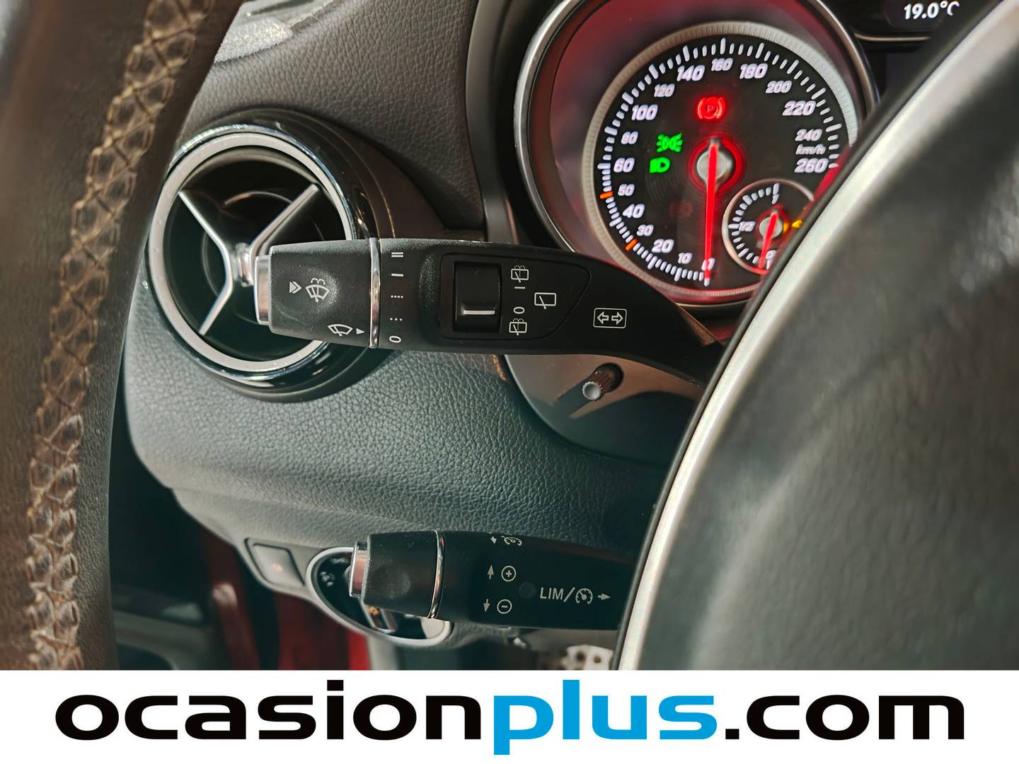 Mercedes GLA Mercedes-Benz GLA 180 (122 CV) Pack AMG 122cv