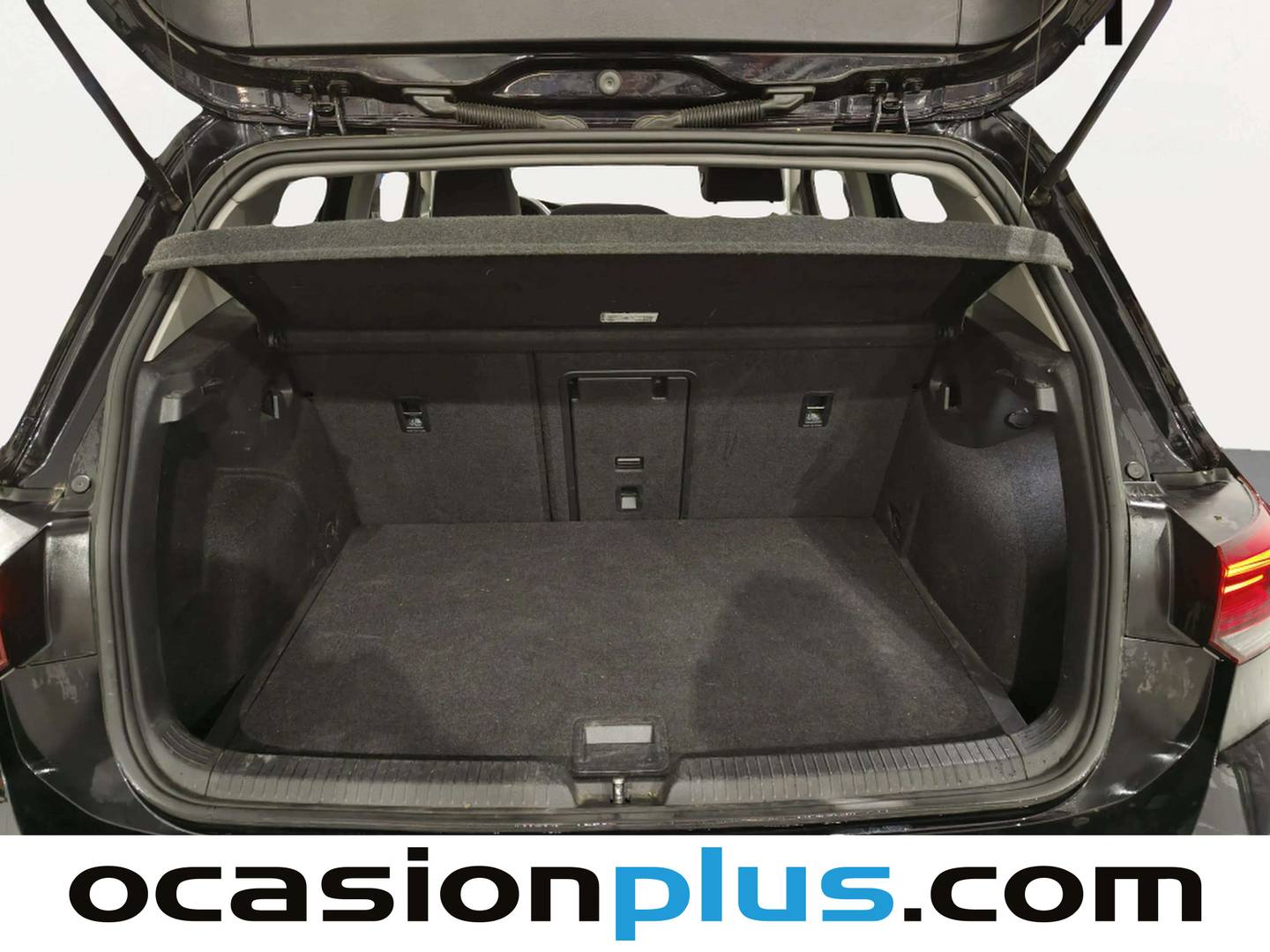 Fotos maletero Volkswagen Golf Volkswagen Golf Life 1.0 eTSI (110 CV) DSG