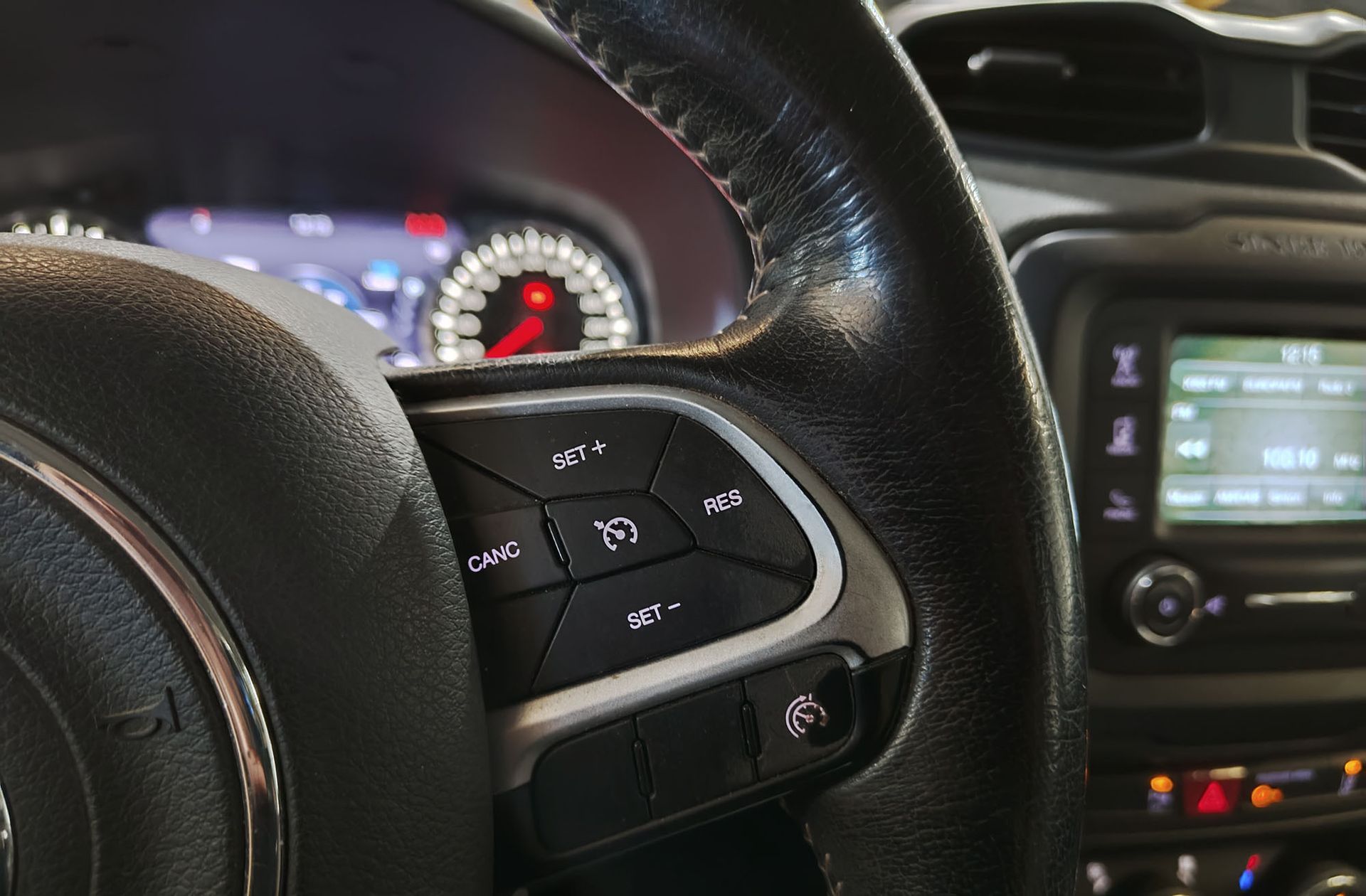 Jeep Renegade 2.0 MultiJet Limited 4x4 AD Low - foto 26