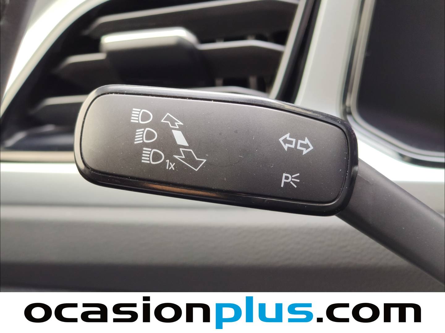 Volkswagen T-Roc Volkswagen T-Roc Dark 1.0 TSI (110 CV) 110cv