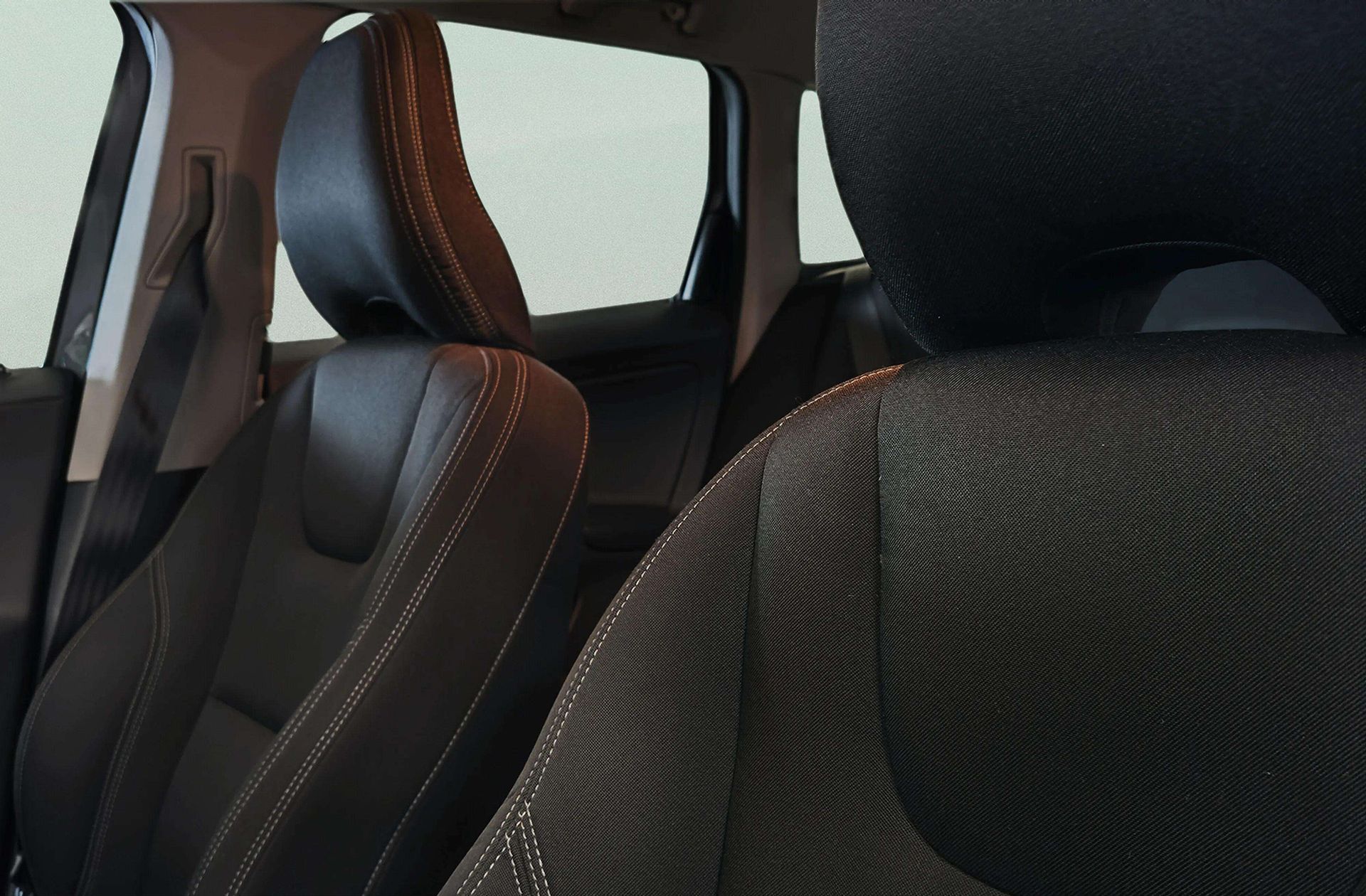 Volvo XC60 D3 Kinetic - foto 11