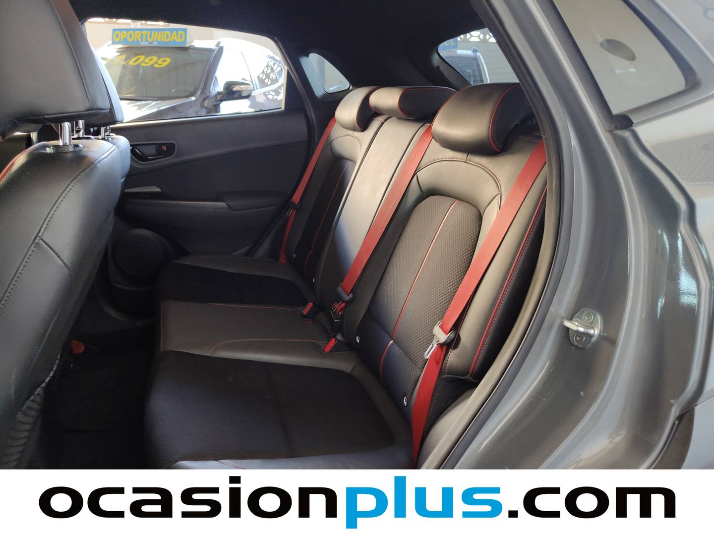Foto asientos traseros Hyundai Kona Hyundai Kona 1.6 GDI HEV Tecno Red DT (141 CV)