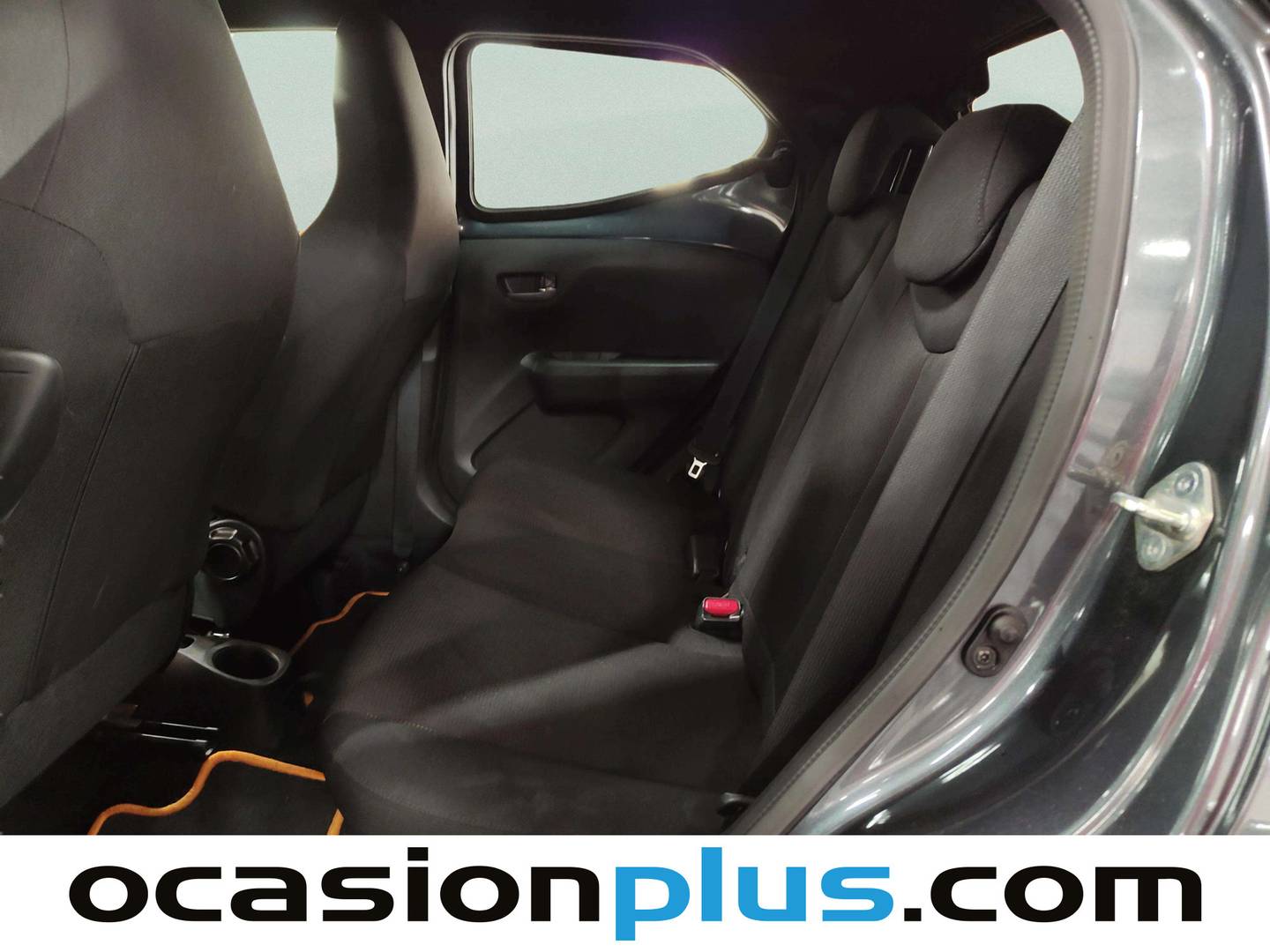 Foto asientos traseros Toyota Aygo Toyota Aygo 1.0 70 x-cite JBL (72 CV)