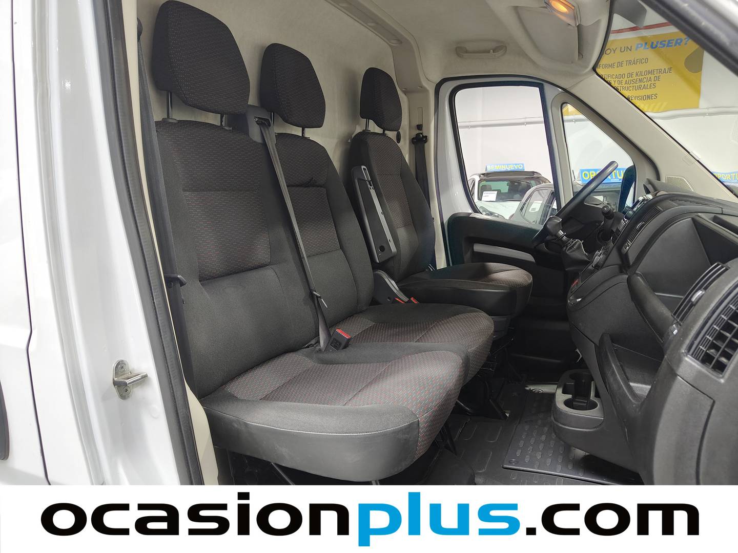 Foto Citroën Jumper Citroen Jumper Furgon BlueHDi 140 35 L3H3 (140 CV)