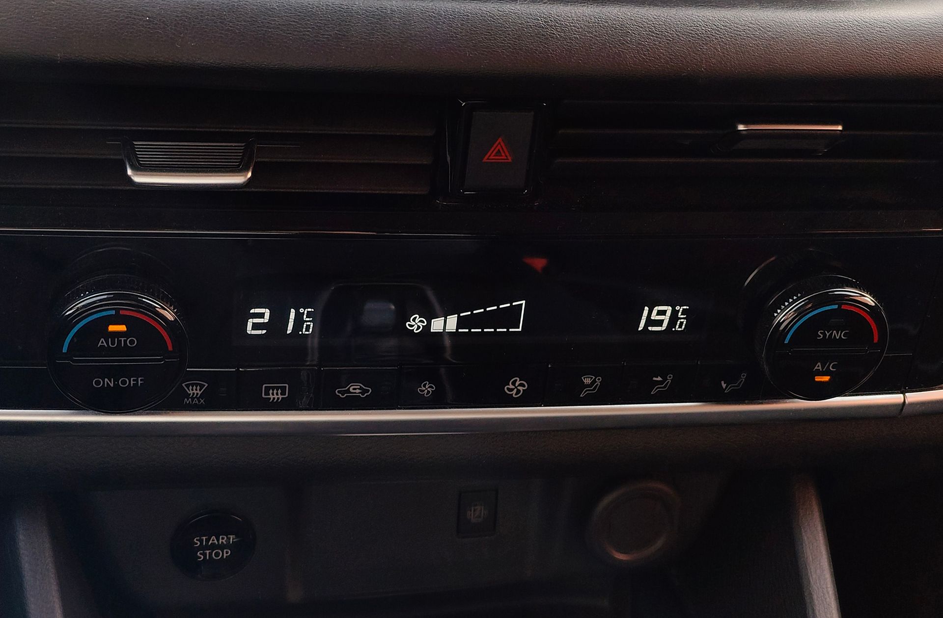 Nissan Qashqai E-POWER N-Connecta - foto 32