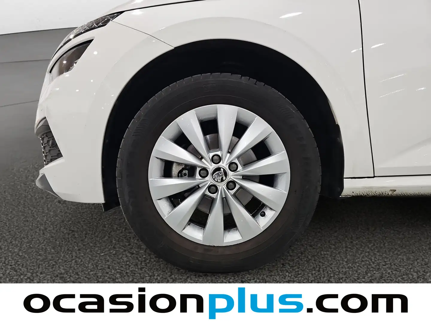 Foto Skoda Kamiq Skoda Kamiq 1.0 TSI Emotion DSG (110 CV)