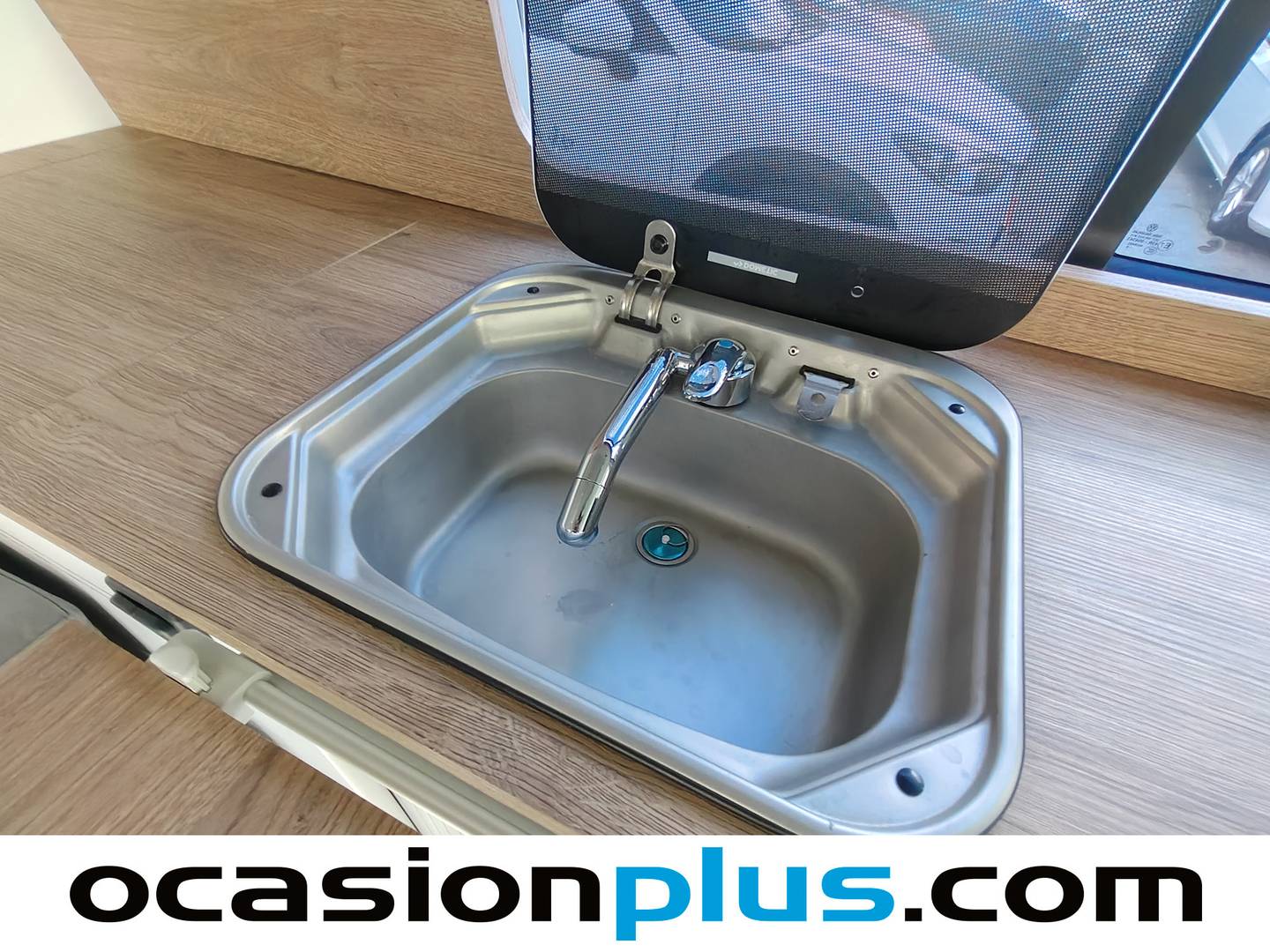 Foto Volkswagen Caravelle Volkswagen Caravelle 2.0 TDI BMT (150 CV) DSG Camperizada