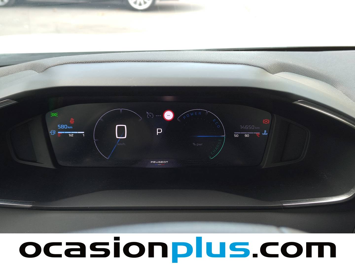 Foto Peugeot 2008 Peugeot 2008 Allure Hybrid eDCS6 (136 CV)