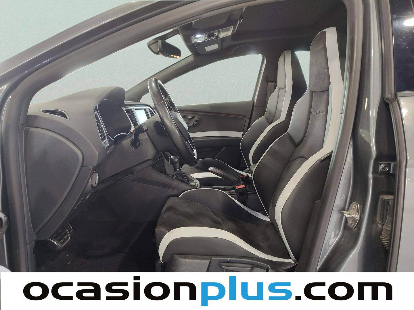 Foto asientos delanteros Seat León Seat León 2.0 TSI S&S Cupra DSG (290 CV)