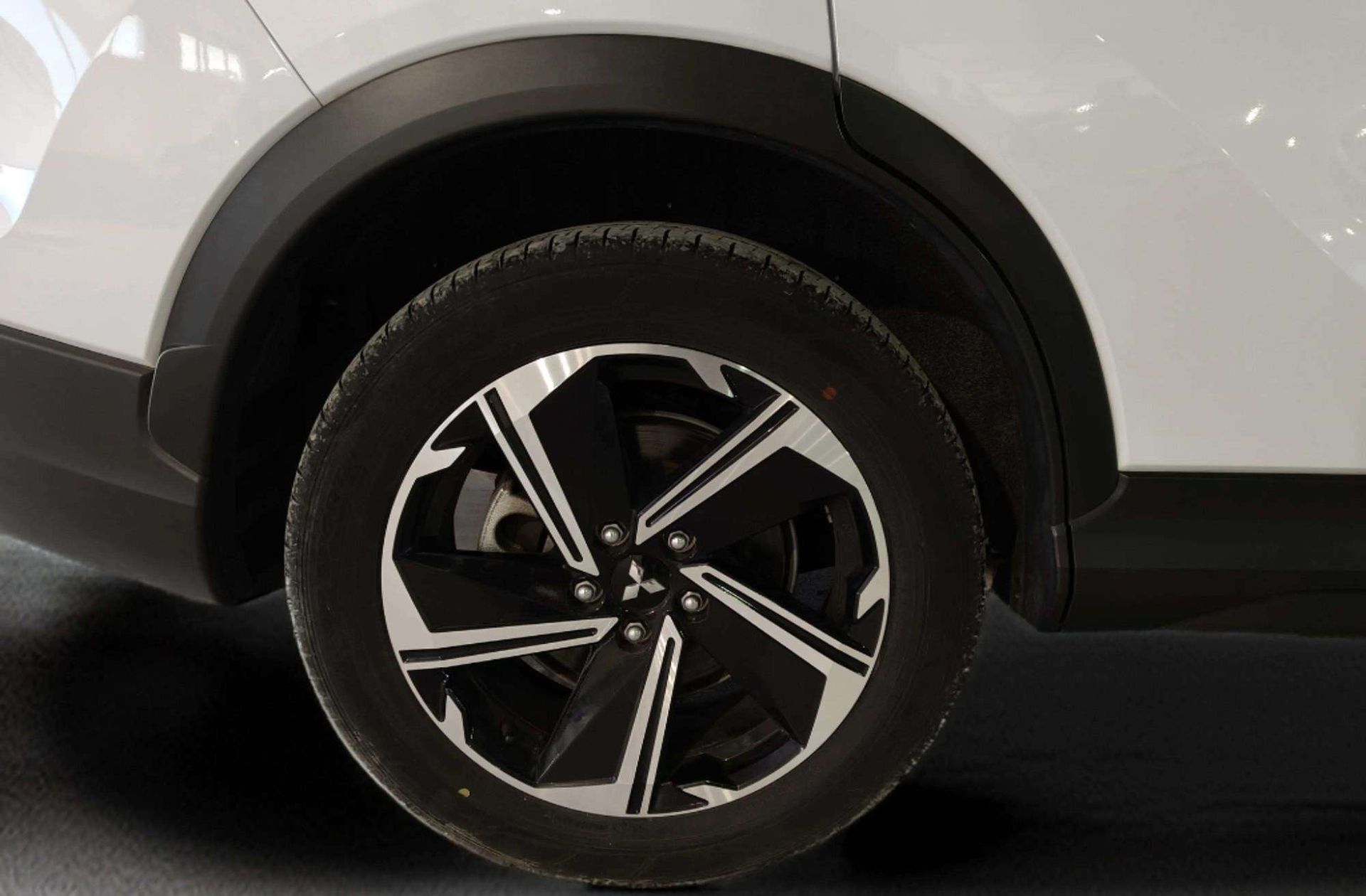 Mitsubishi Eclipse Cross 2.4 PHEV Kaiteki 4WD - foto 34