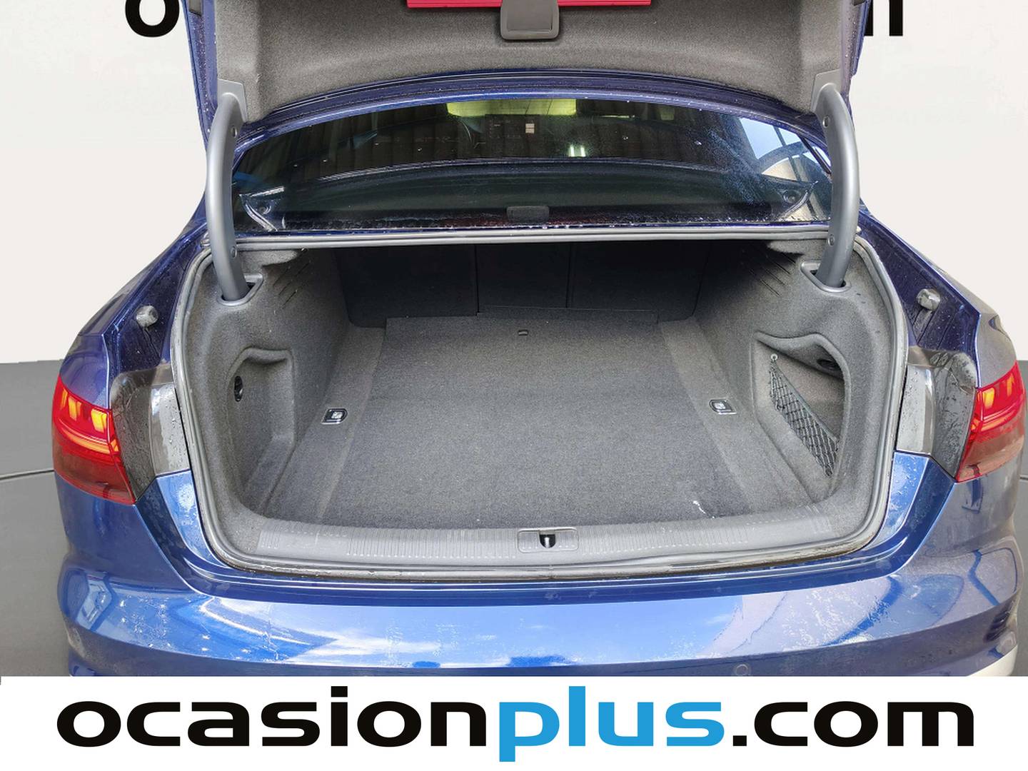 Vista trasera derecha