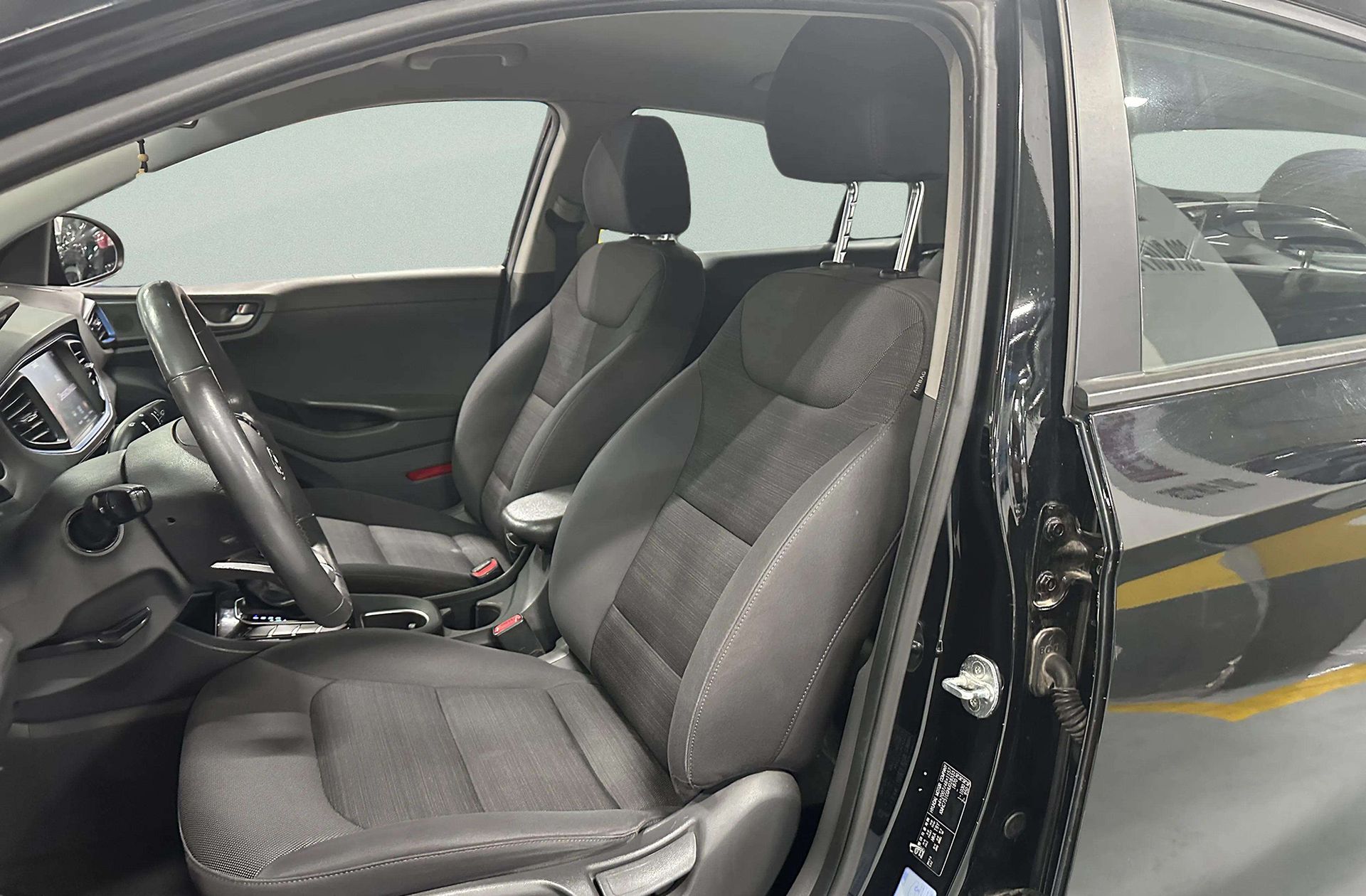 Hyundai Ioniq 1.6 GDI HEV Klass Nav DCT - foto 10