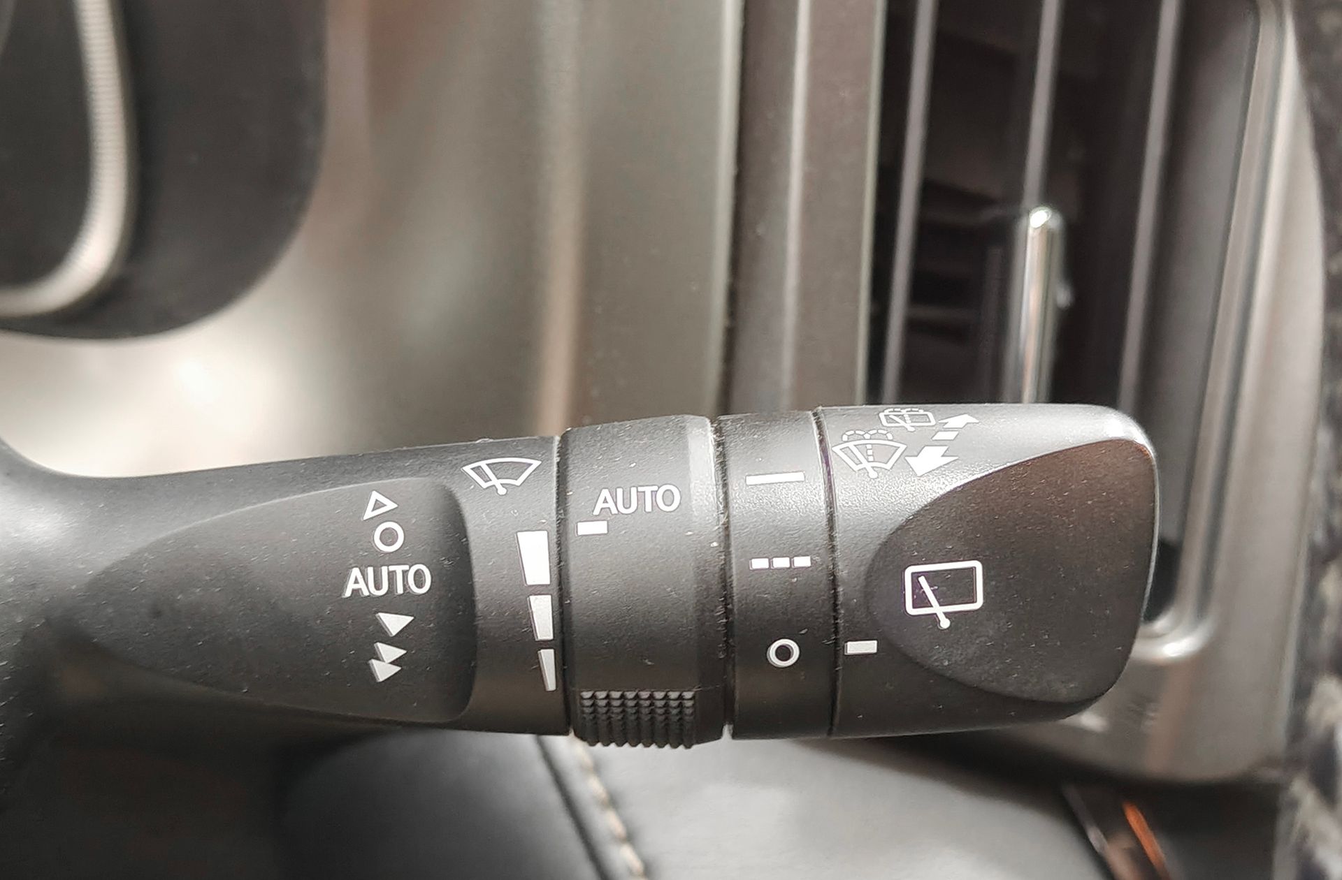 Toyota RAV4 150D Advance AWD - foto 32