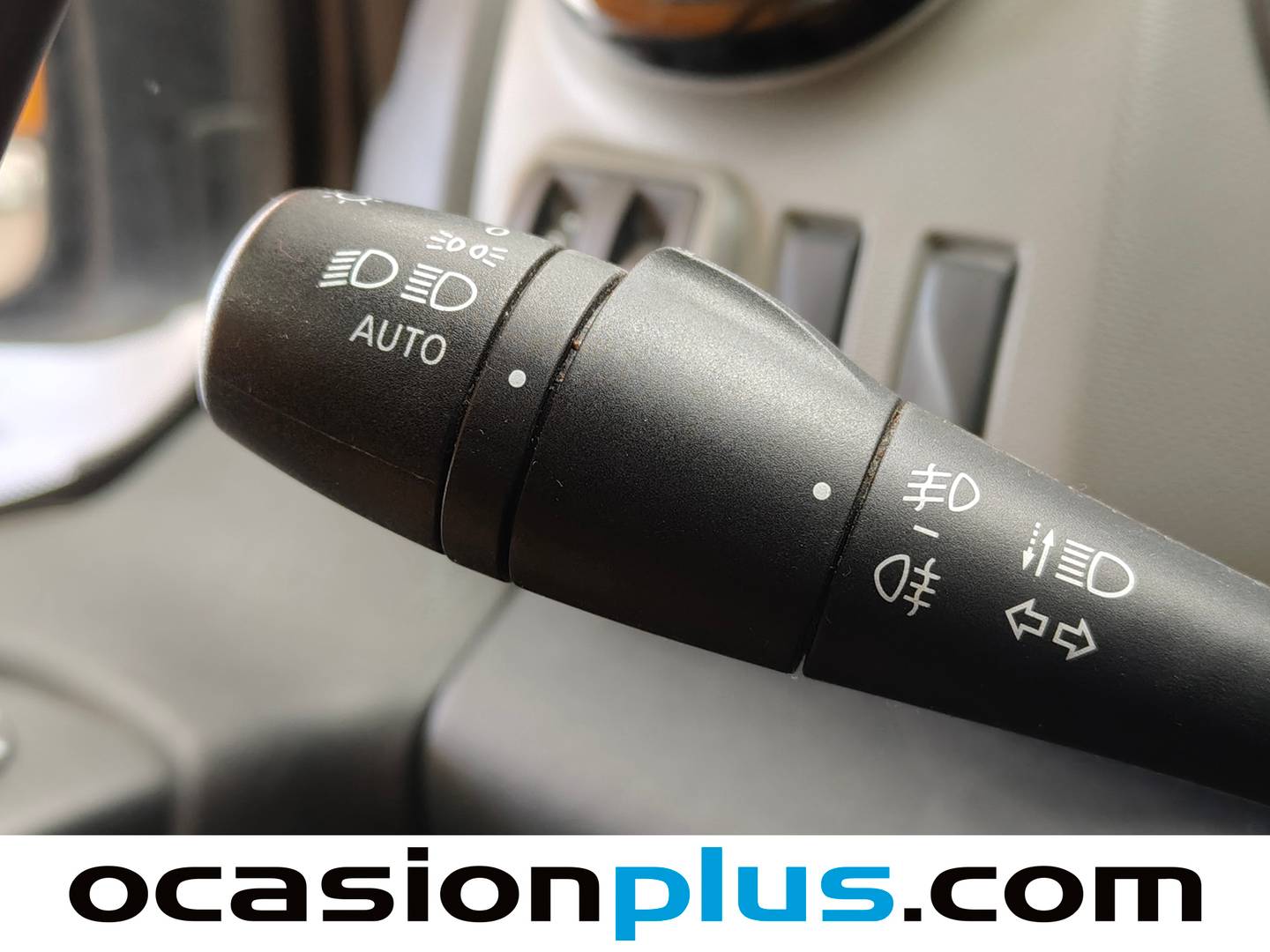 Extras y acabados del Nissan NV300 Nissan NV300 Furgon 1.6 dCi L1H1 1,2T Basic (120 CV)