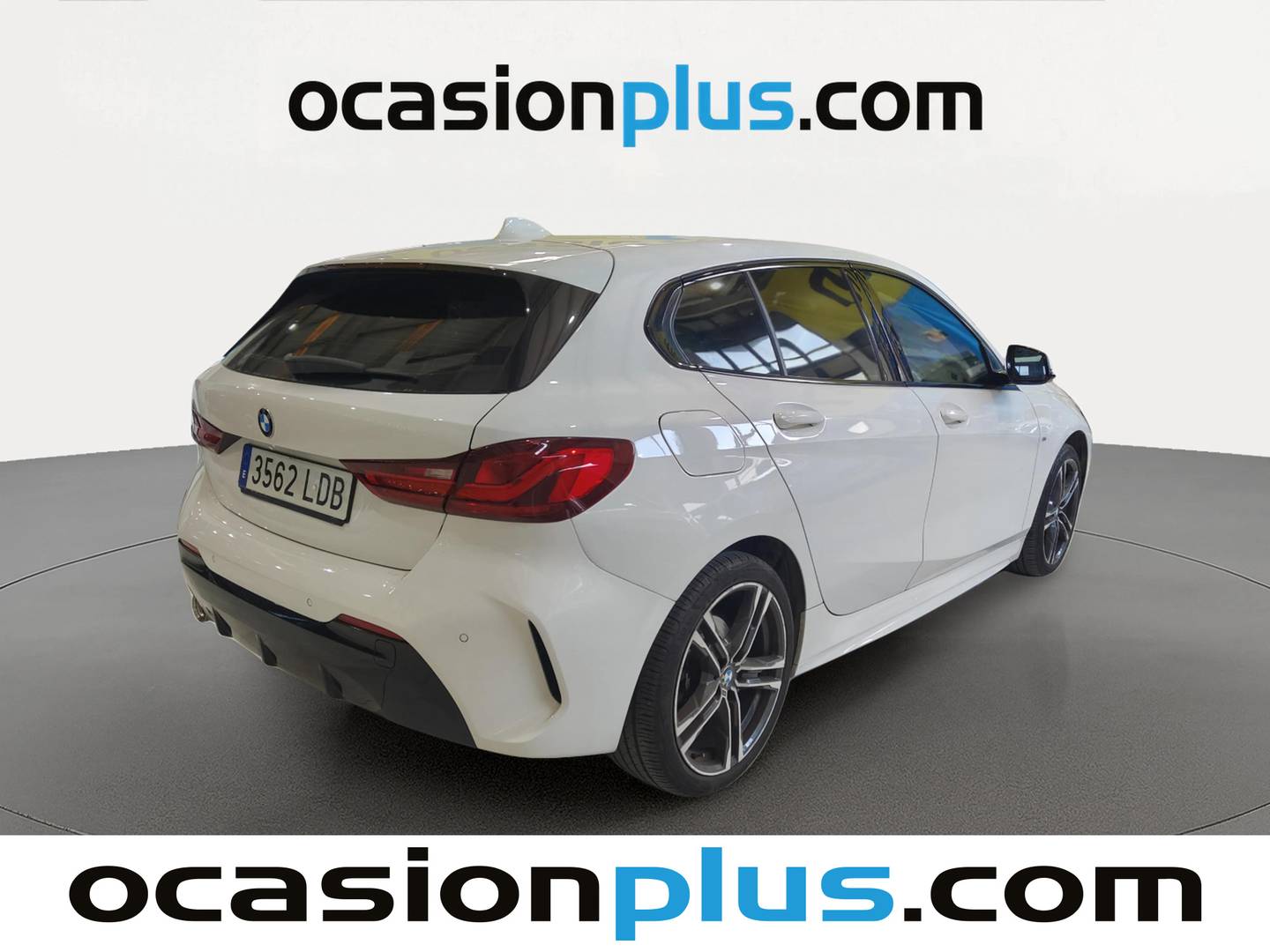 Foto trasera BMW Serie 1 BMW Serie 1 116d  (116 CV) Pack M derecha