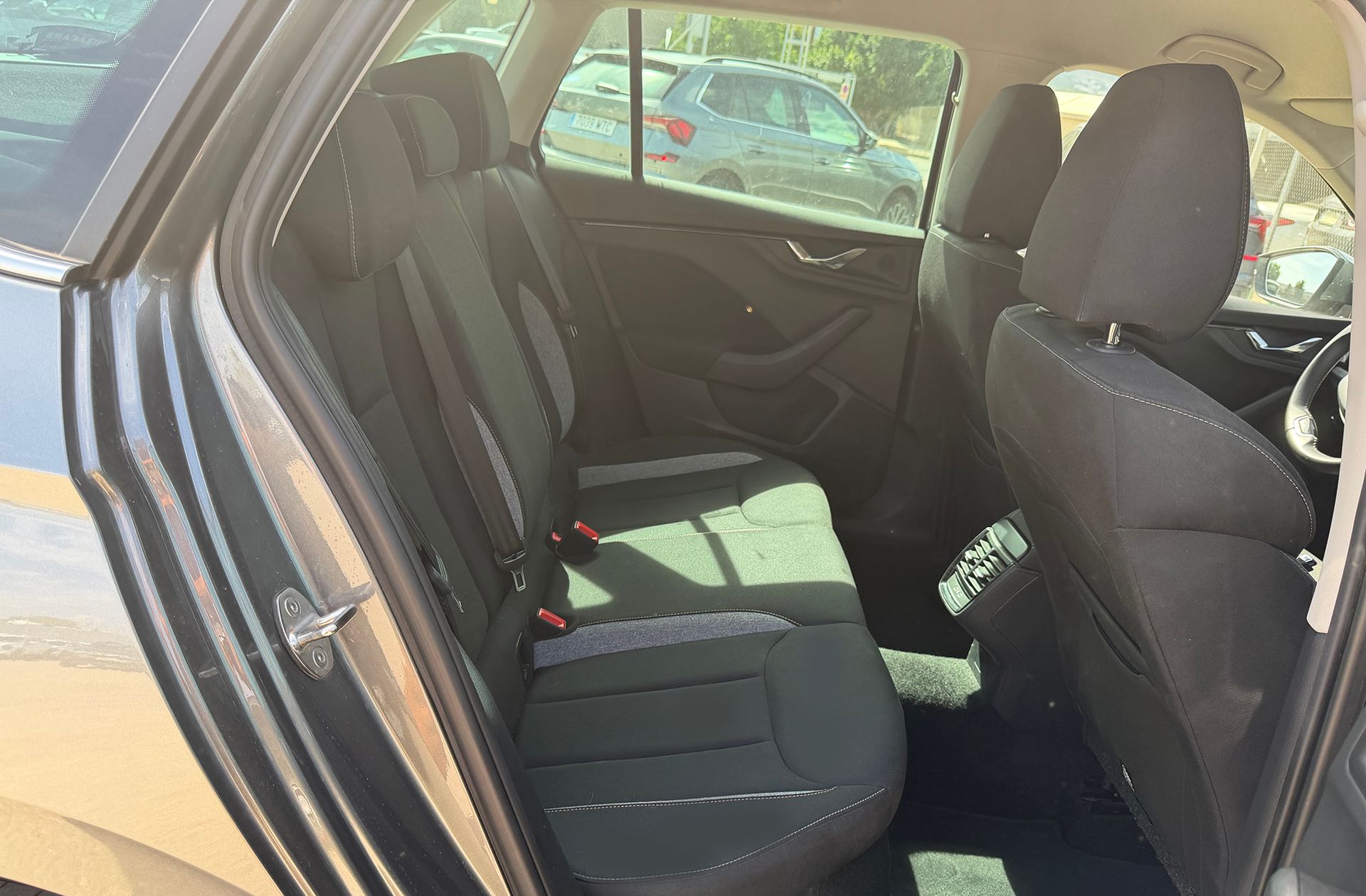 Škoda Kamiq 1.0 TSI Selection DSG - foto 13