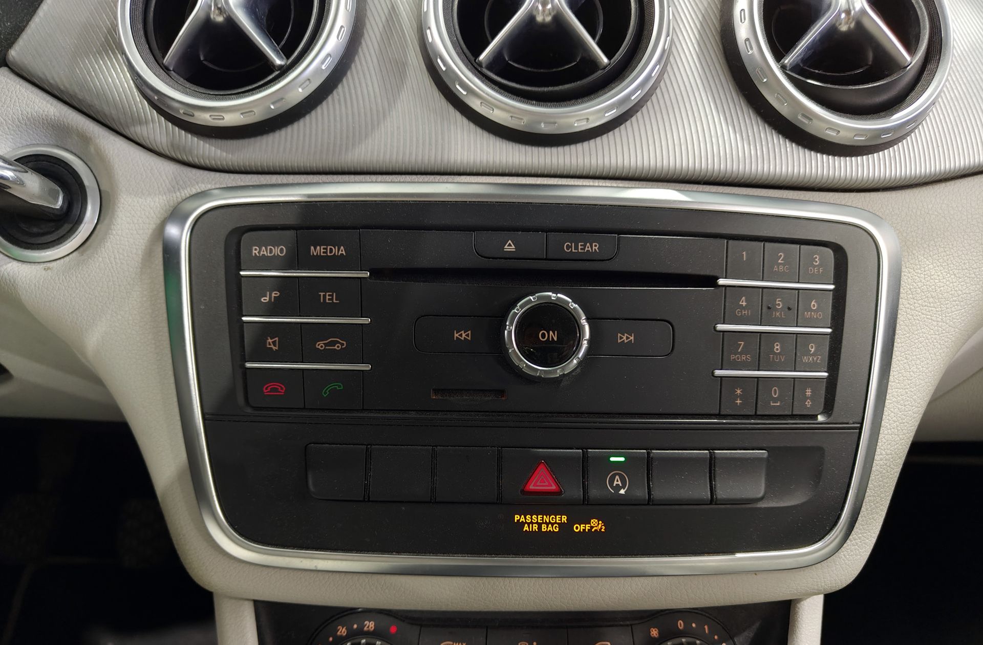 Mercedes-Benz GLA 200 d Urban - foto 29