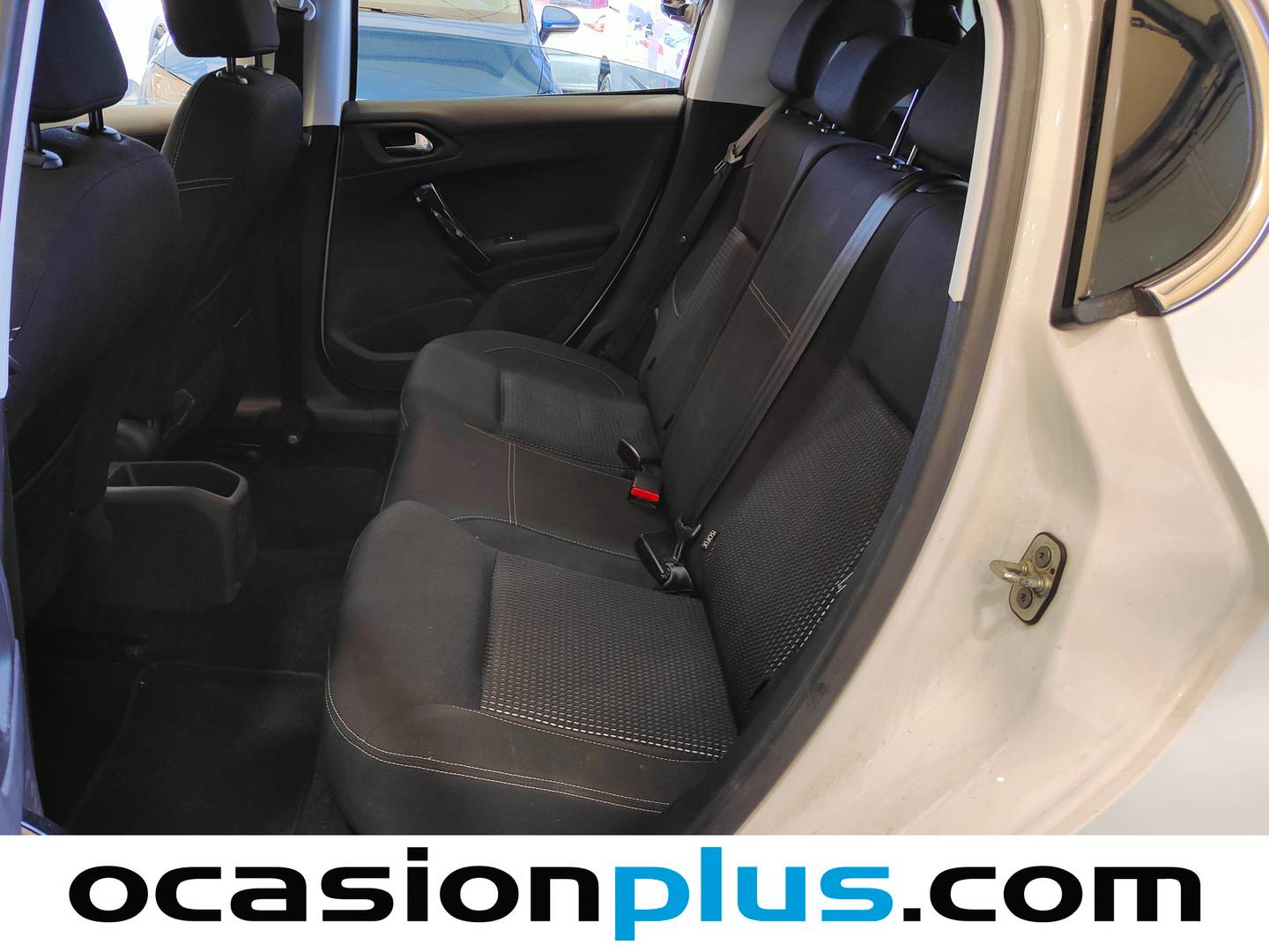 Foto Peugeot 208 Peugeot 208 BlueHDi 100 Tech Edition (99 CV)