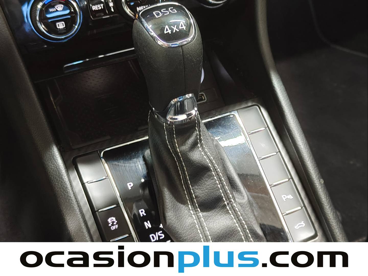 Foto Skoda Superb Skoda Superb Combi 2.0 TSI Sportline 4x4 DSG (272 CV)