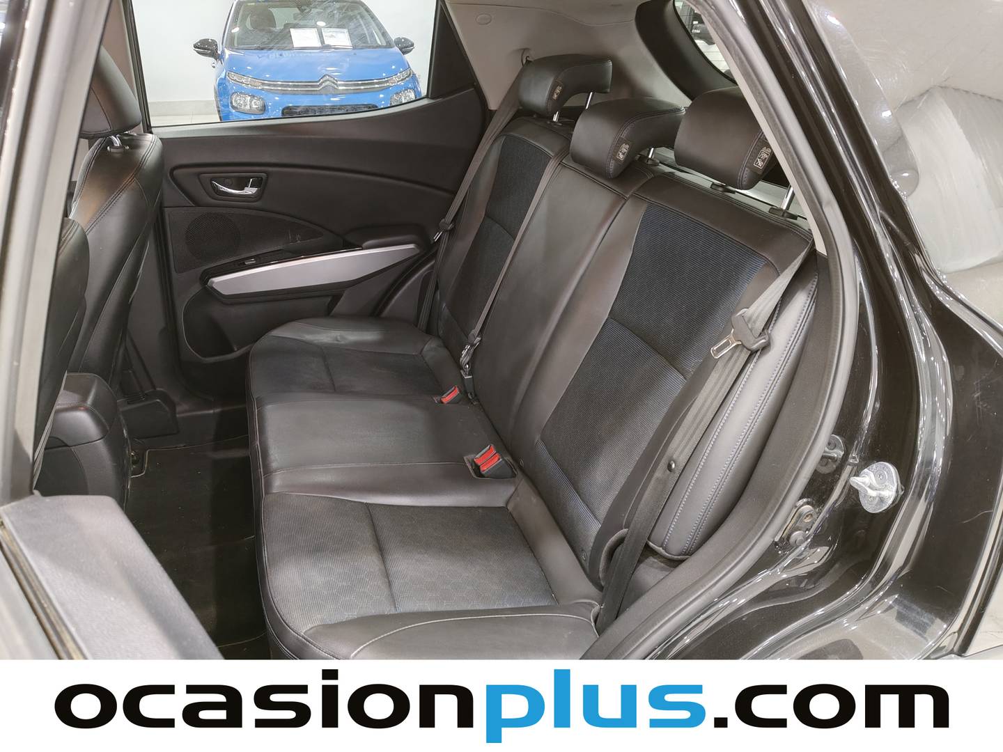 Foto asientos traseros SsangYong Tivoli SsangYong Tivoli G16 1.6 Limited 4x2 (128 CV)