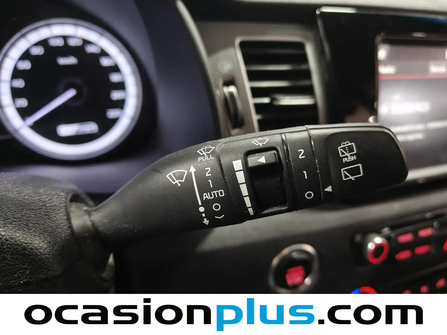 Foto KIA Niro Kia Niro 1.6 GDi Híbrido Enchufable Emotion (141 CV)