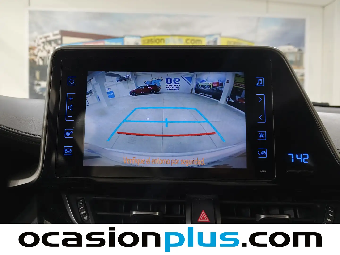 Foto Toyota C-HR Toyota C-HR 1.8 125H Advance (122 CV)