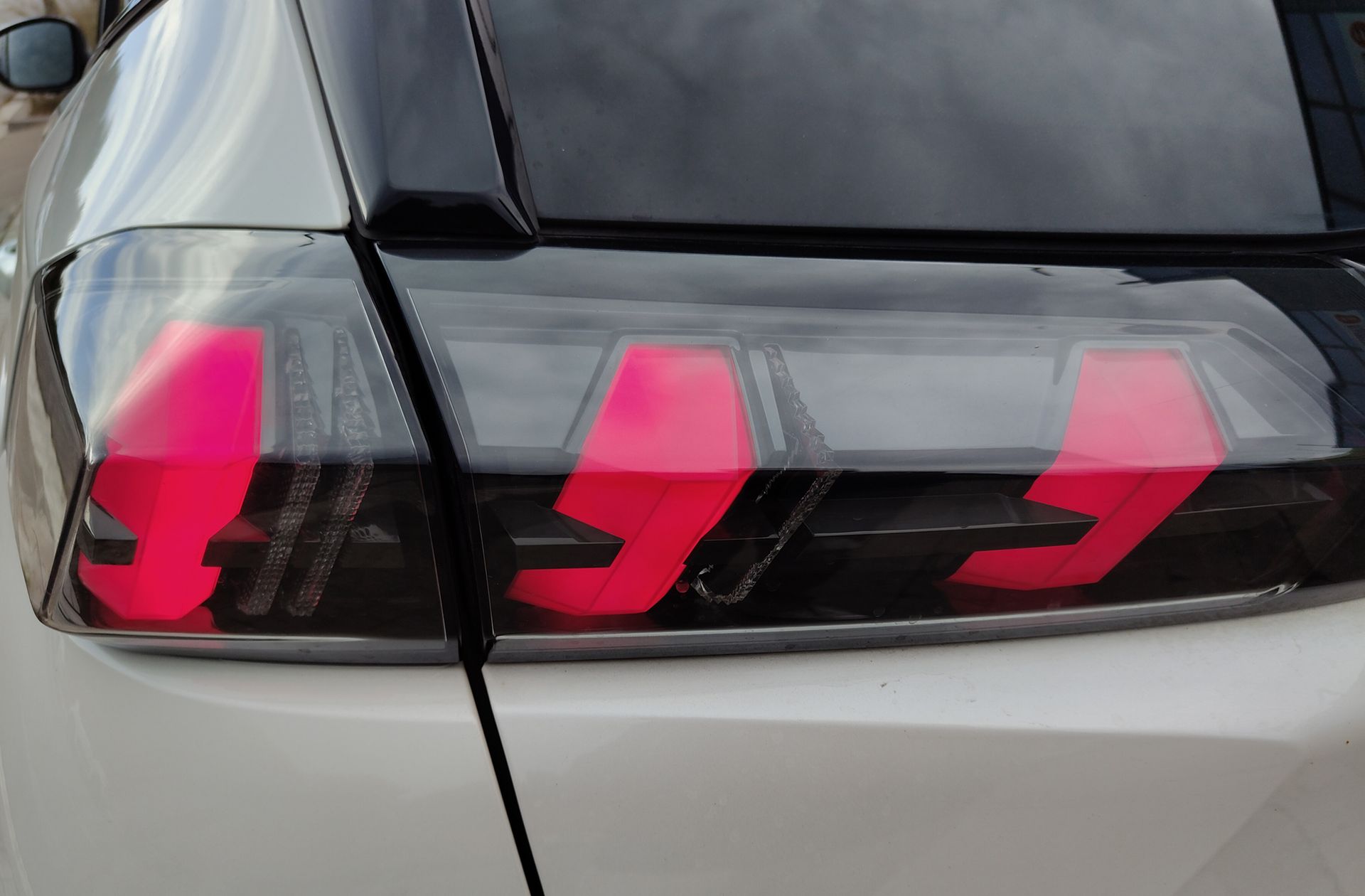 Peugeot 2008 PureTech 130 GT Line EAT8 - foto 18