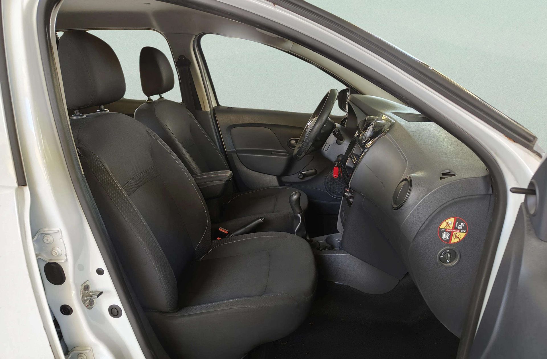 Dacia Sandero 1.0 Base - foto 12