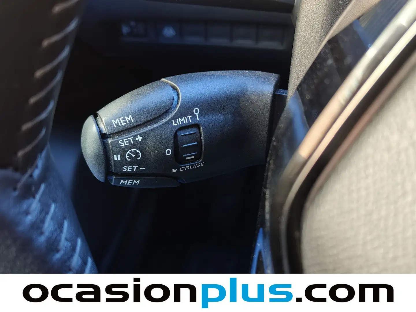 Foto Peugeot 2008 Peugeot 2008 PureTech 100 S&S Allure (100 CV)